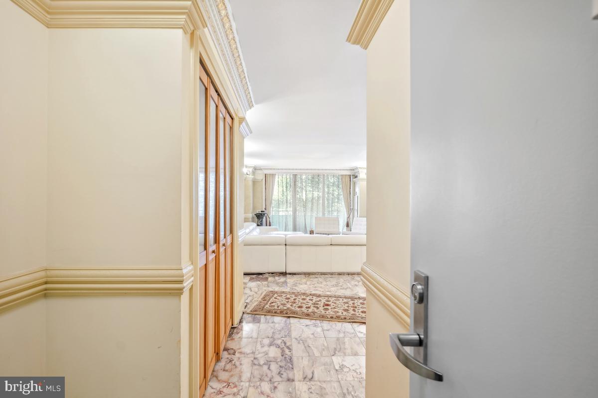 THE KENWOOD - Residential Lease