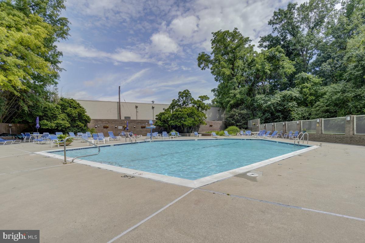 THE KENWOOD - Residential Lease