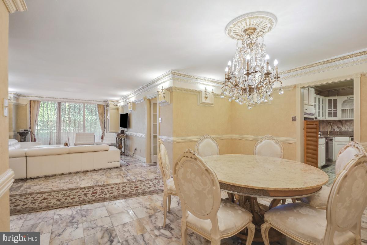 THE KENWOOD - Residential Lease