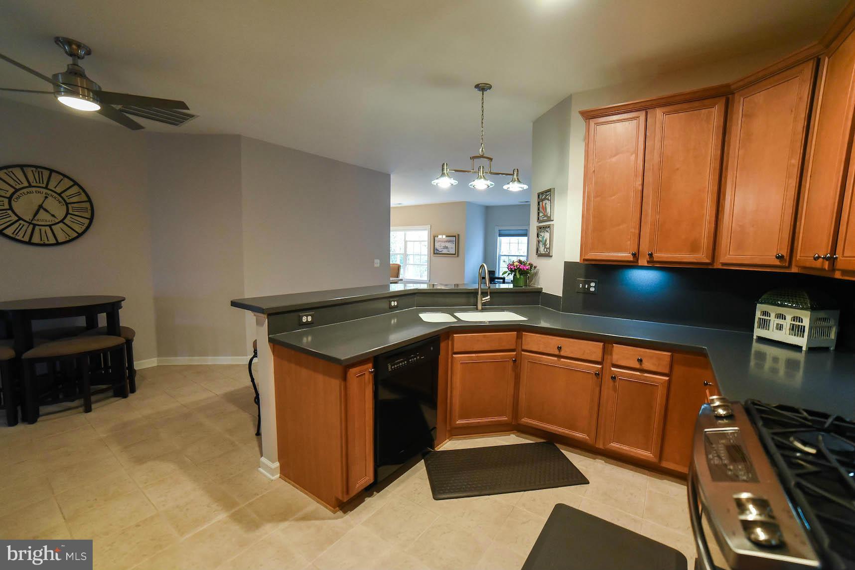 MARINERS COVE - Residential