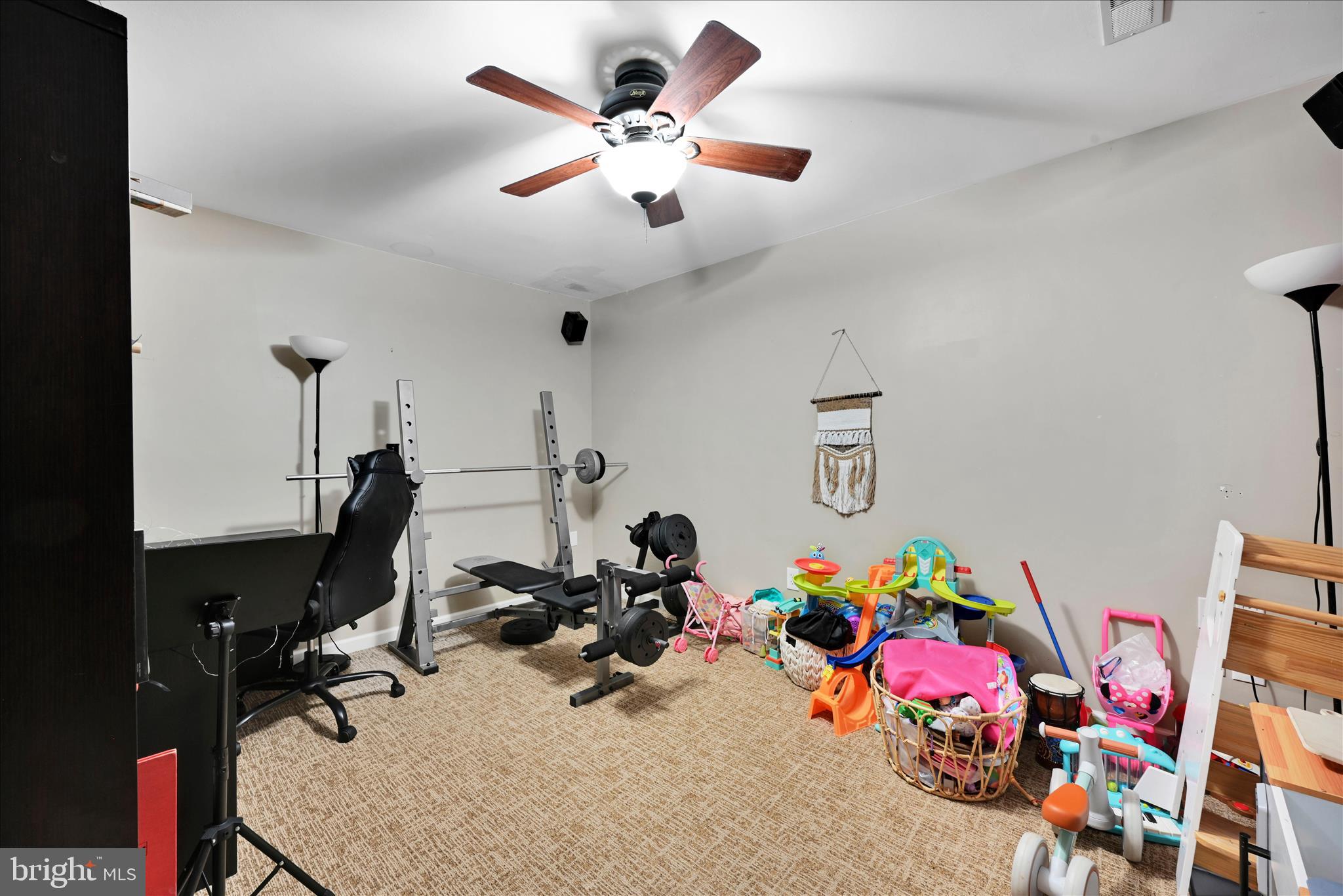 VICTORIAS POND - Residential