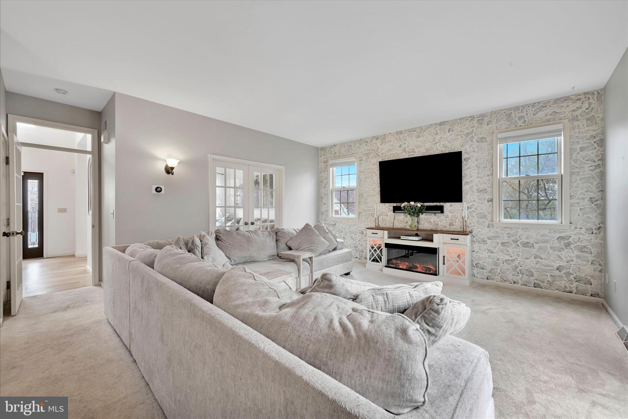 VICTORIAS POND - Residential