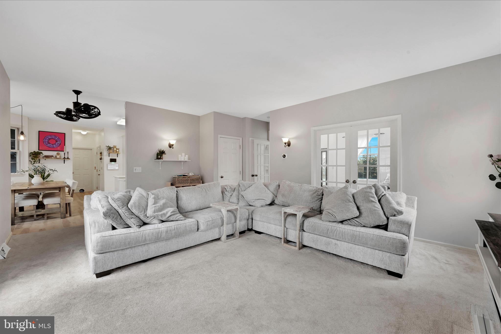 VICTORIAS POND - Residential