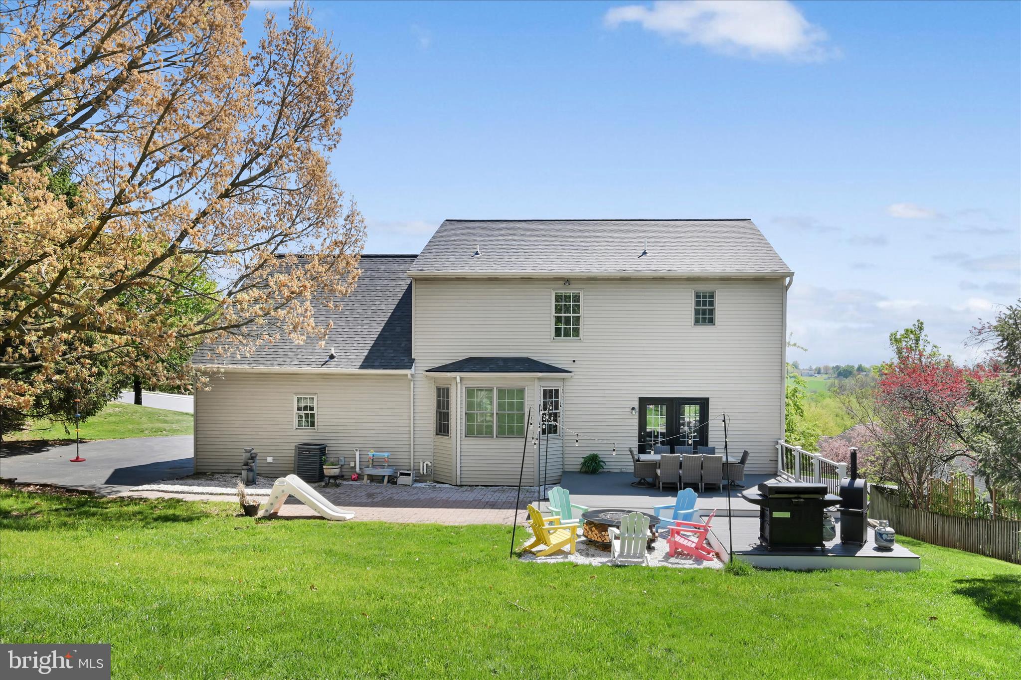 VICTORIAS POND - Residential