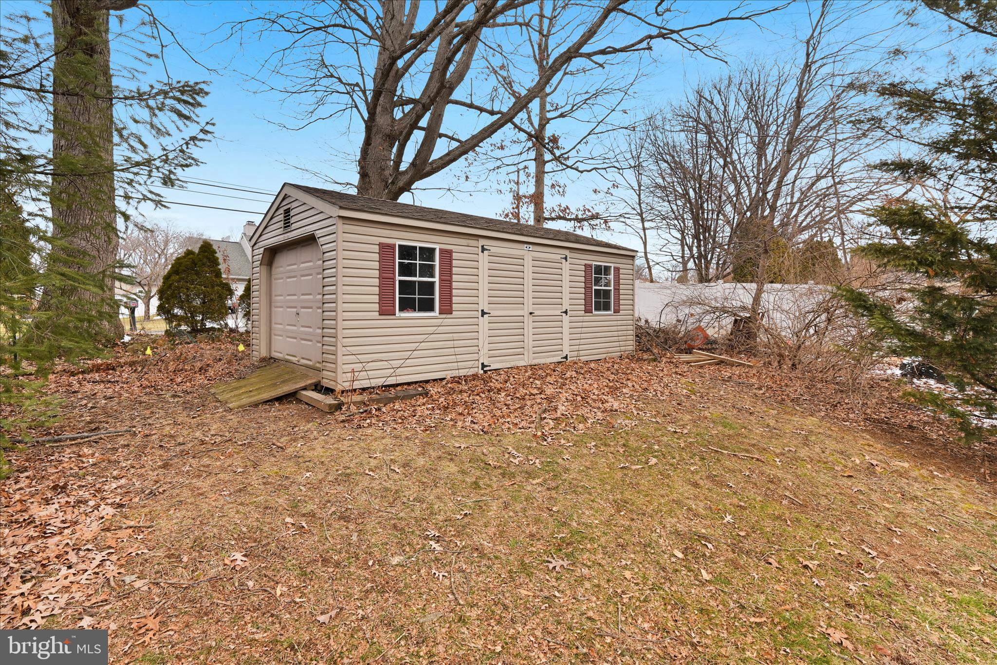 VICTORIAS POND - Residential