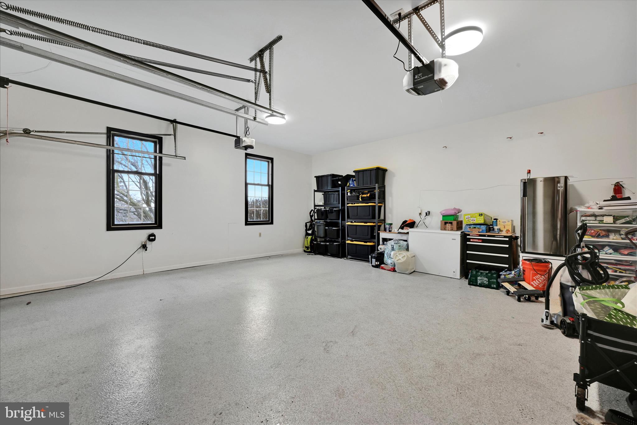 VICTORIAS POND - Residential