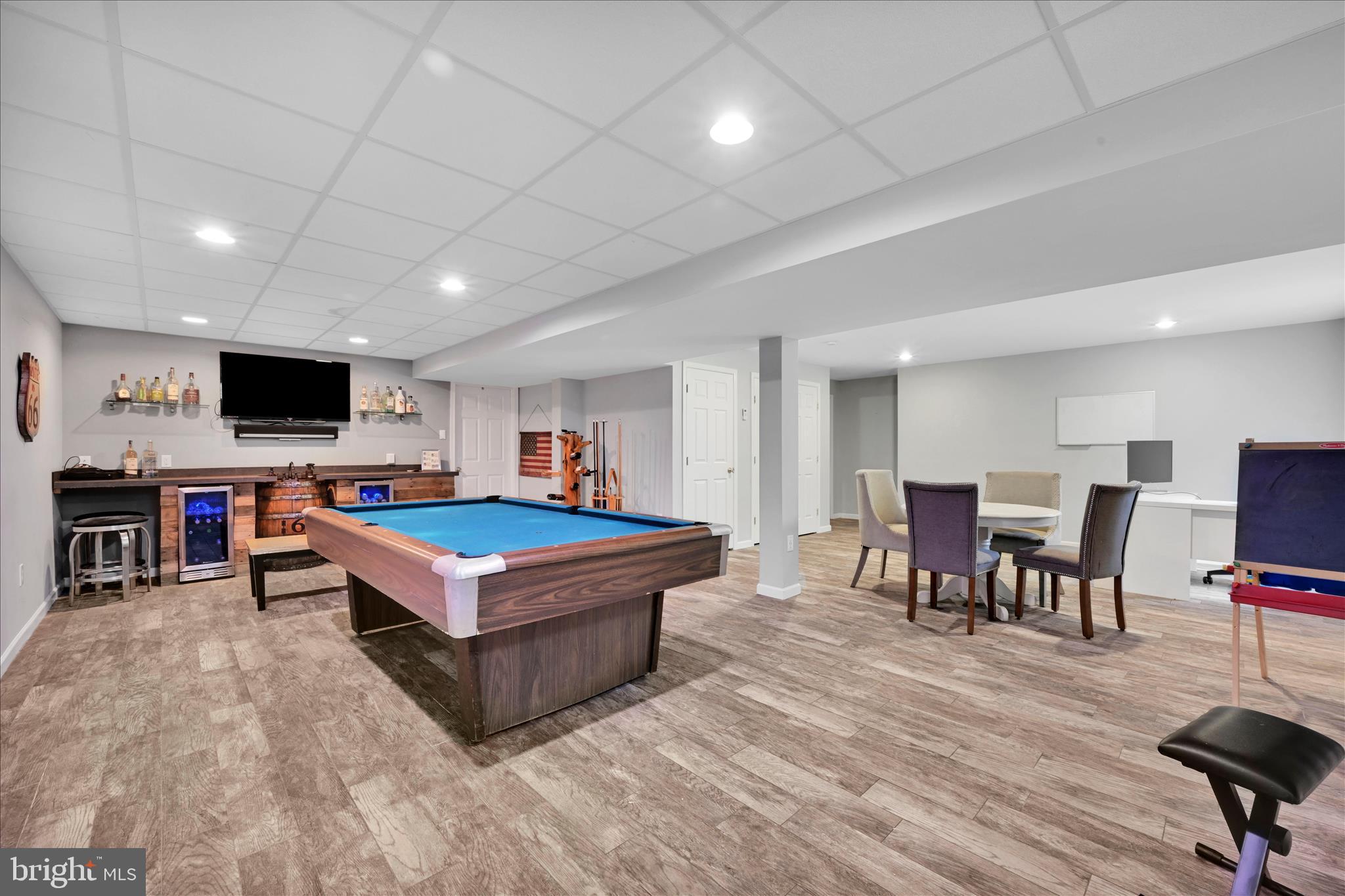 VICTORIAS POND - Residential