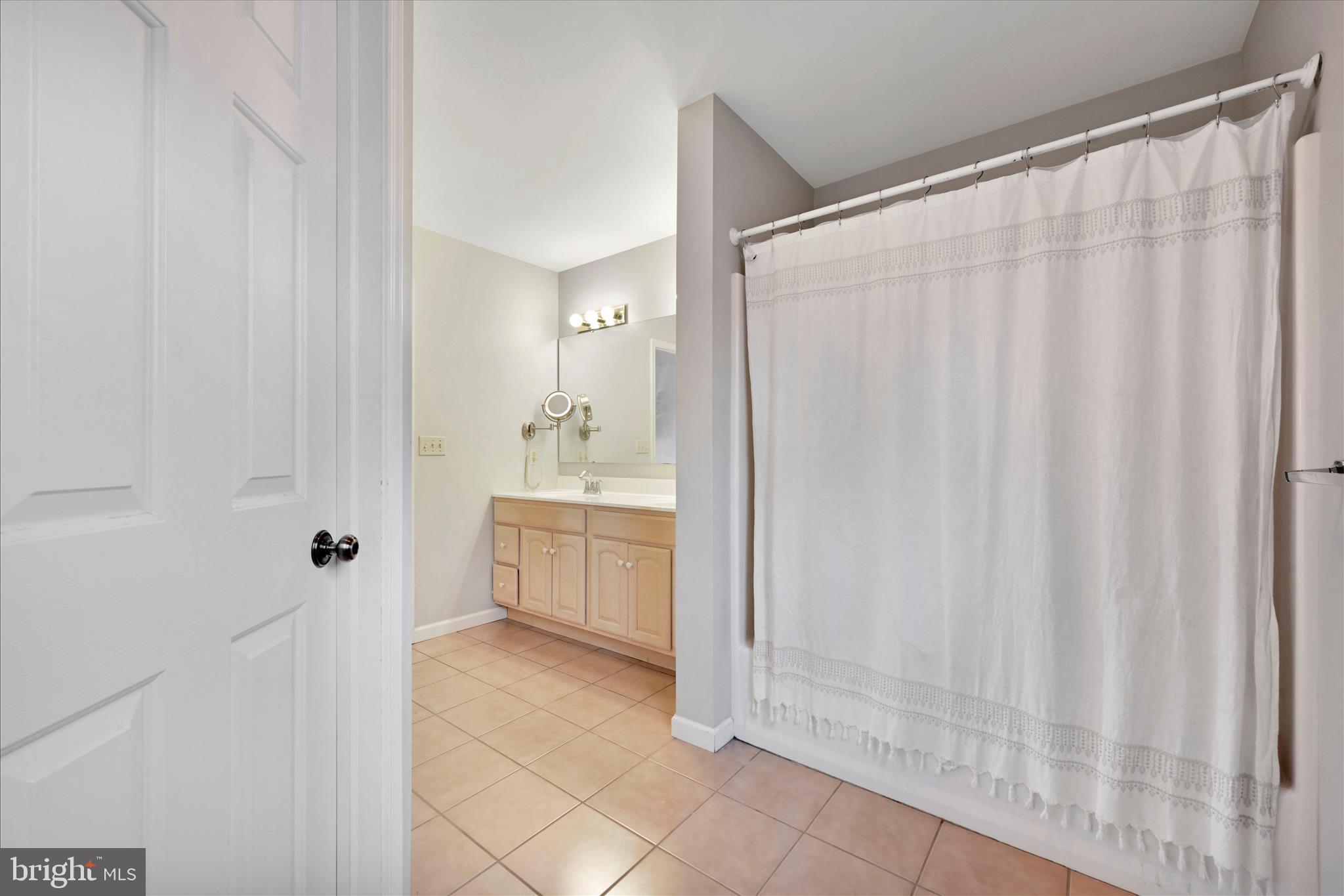 VICTORIAS POND - Residential