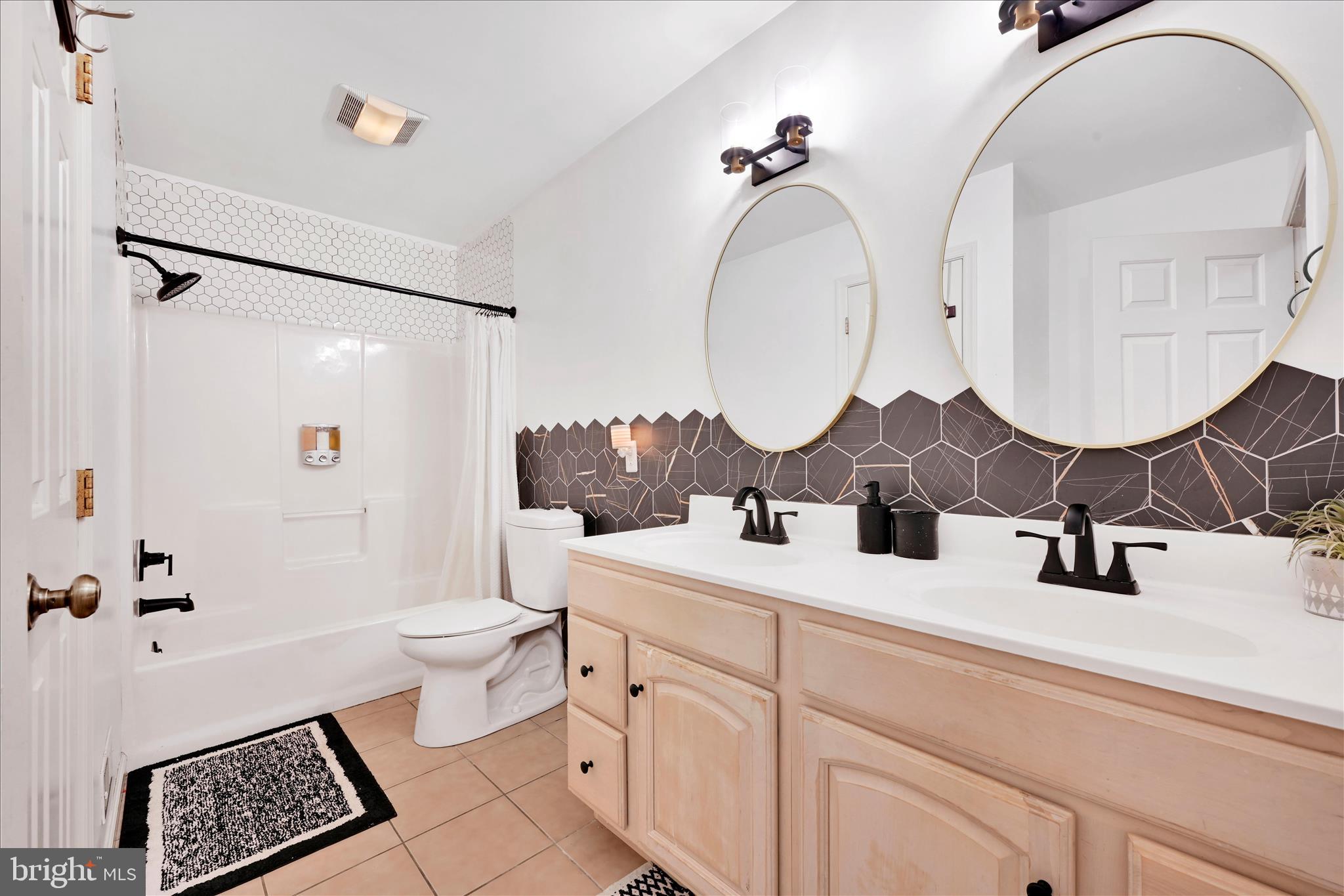 VICTORIAS POND - Residential