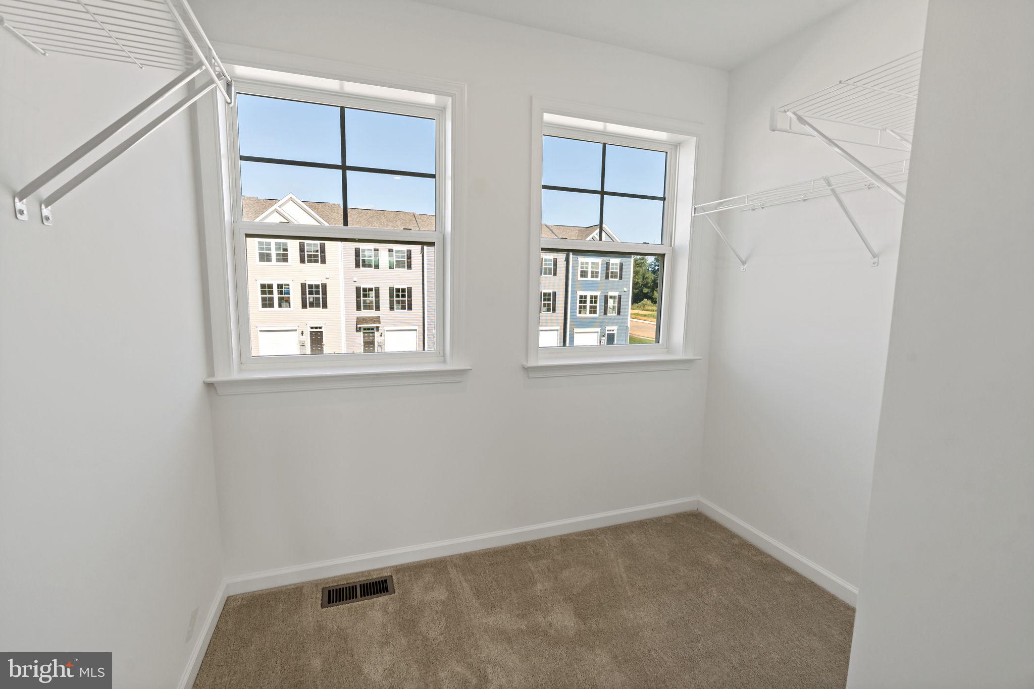 HUNTFIELD - Residential