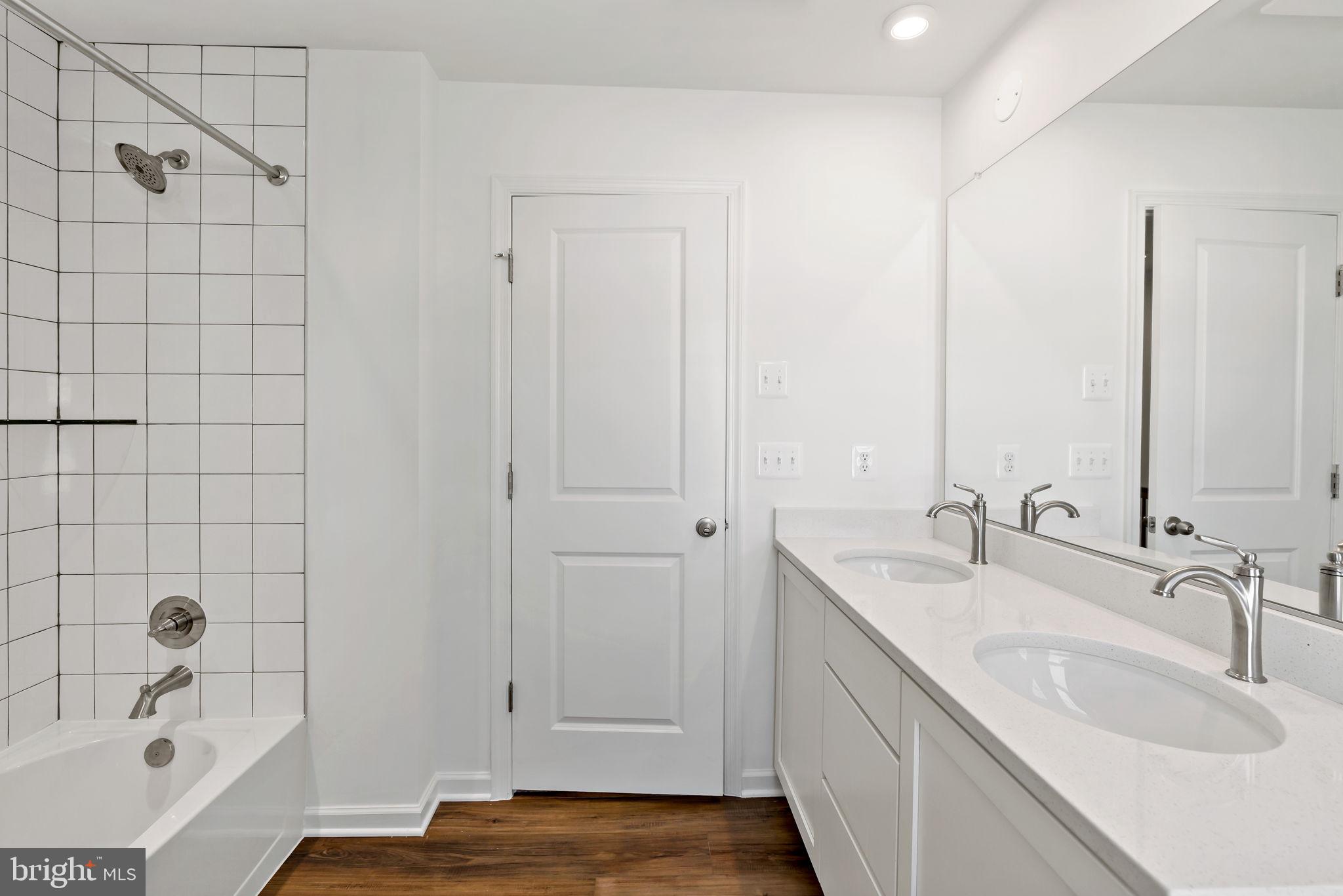 HUNTFIELD - Residential