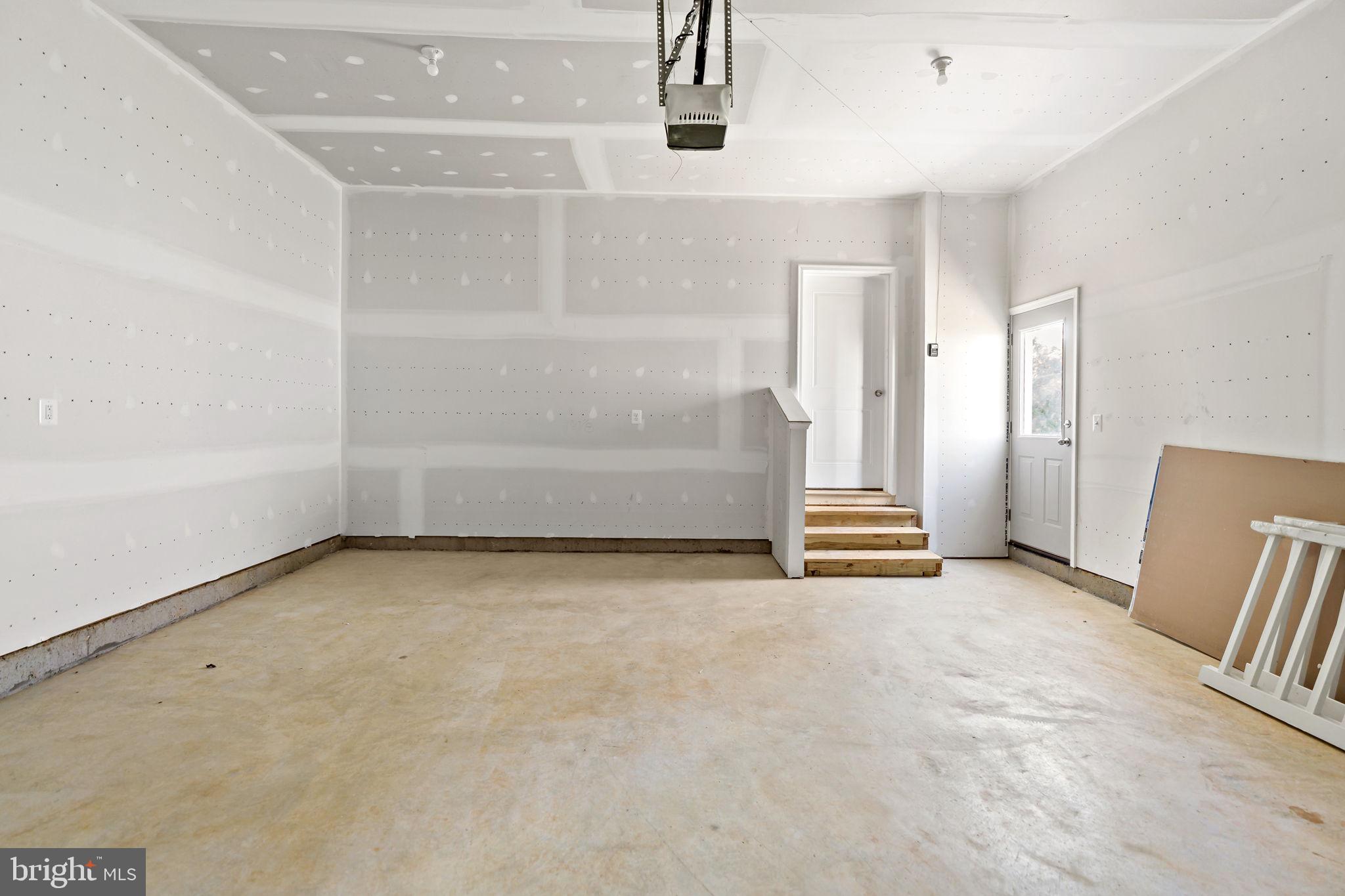 HUNTFIELD - Residential