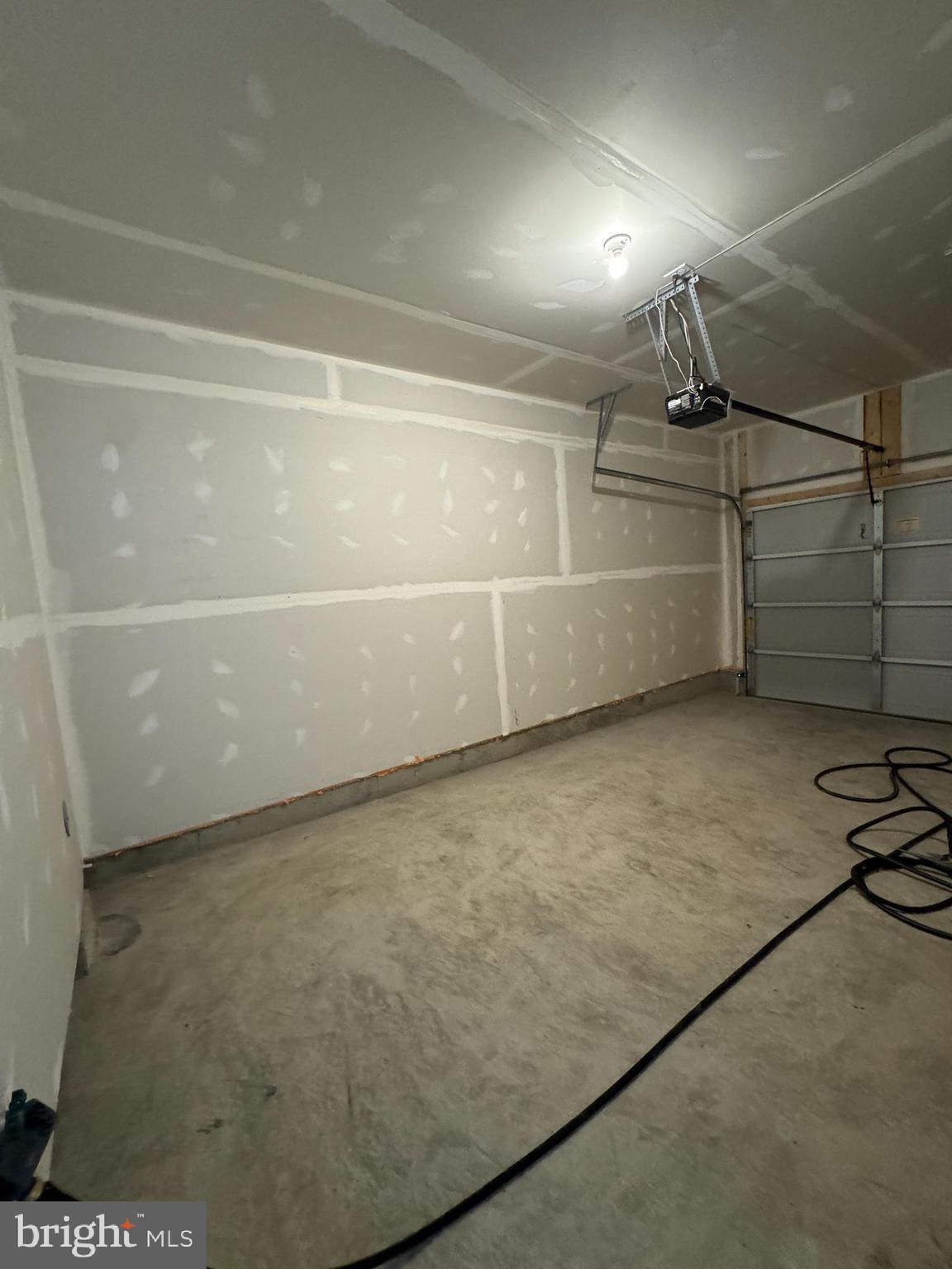 VALLEY VIEW - Residential Lease