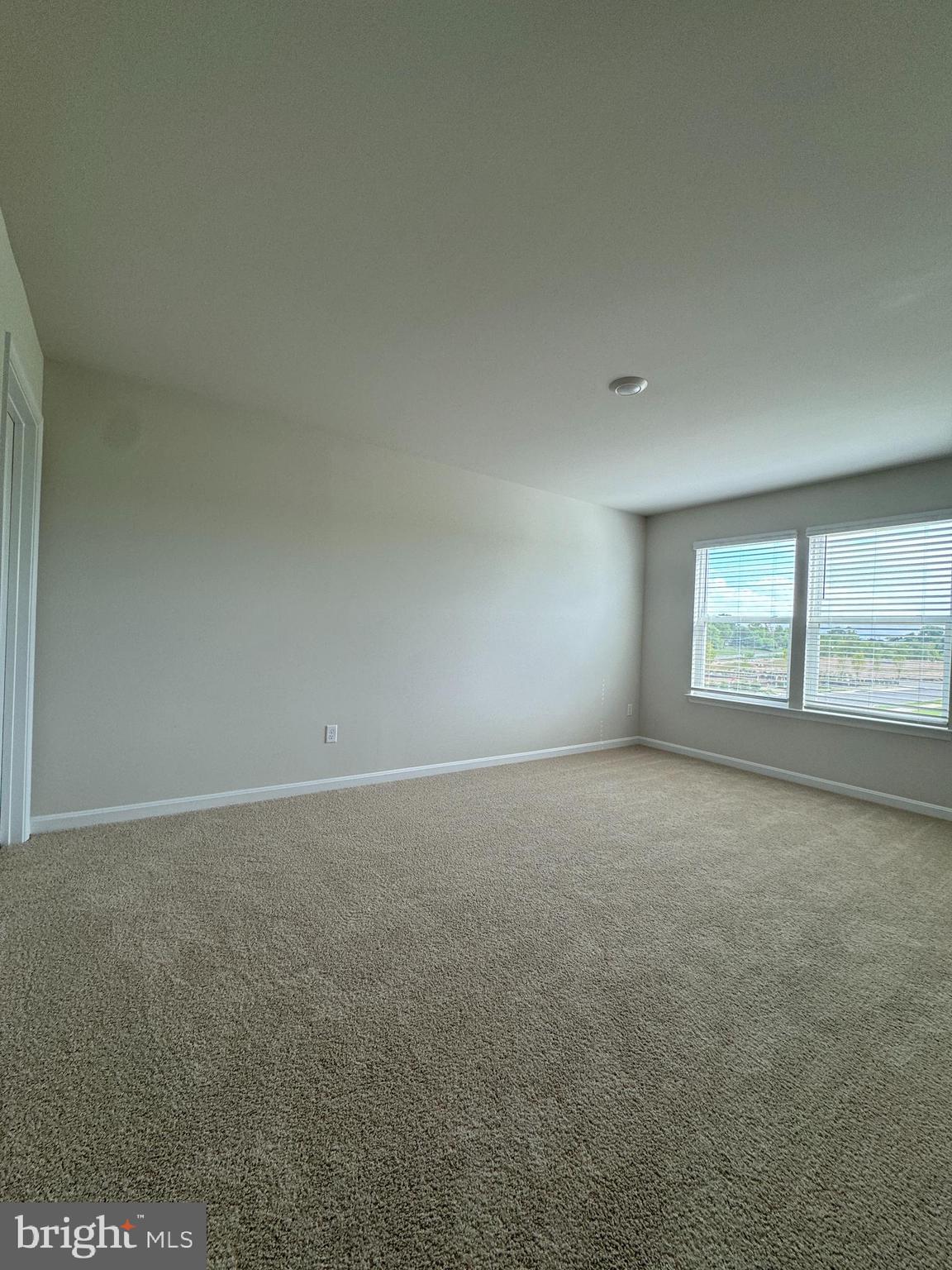 VALLEY VIEW - Residential Lease