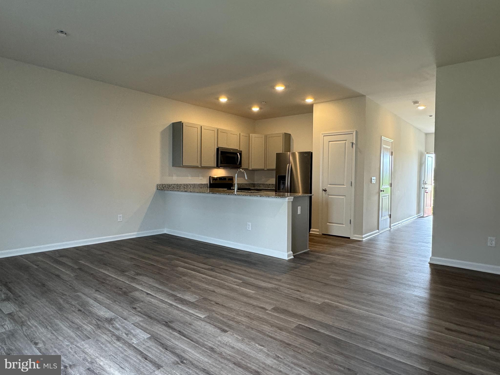 VALLEY VIEW - Residential Lease