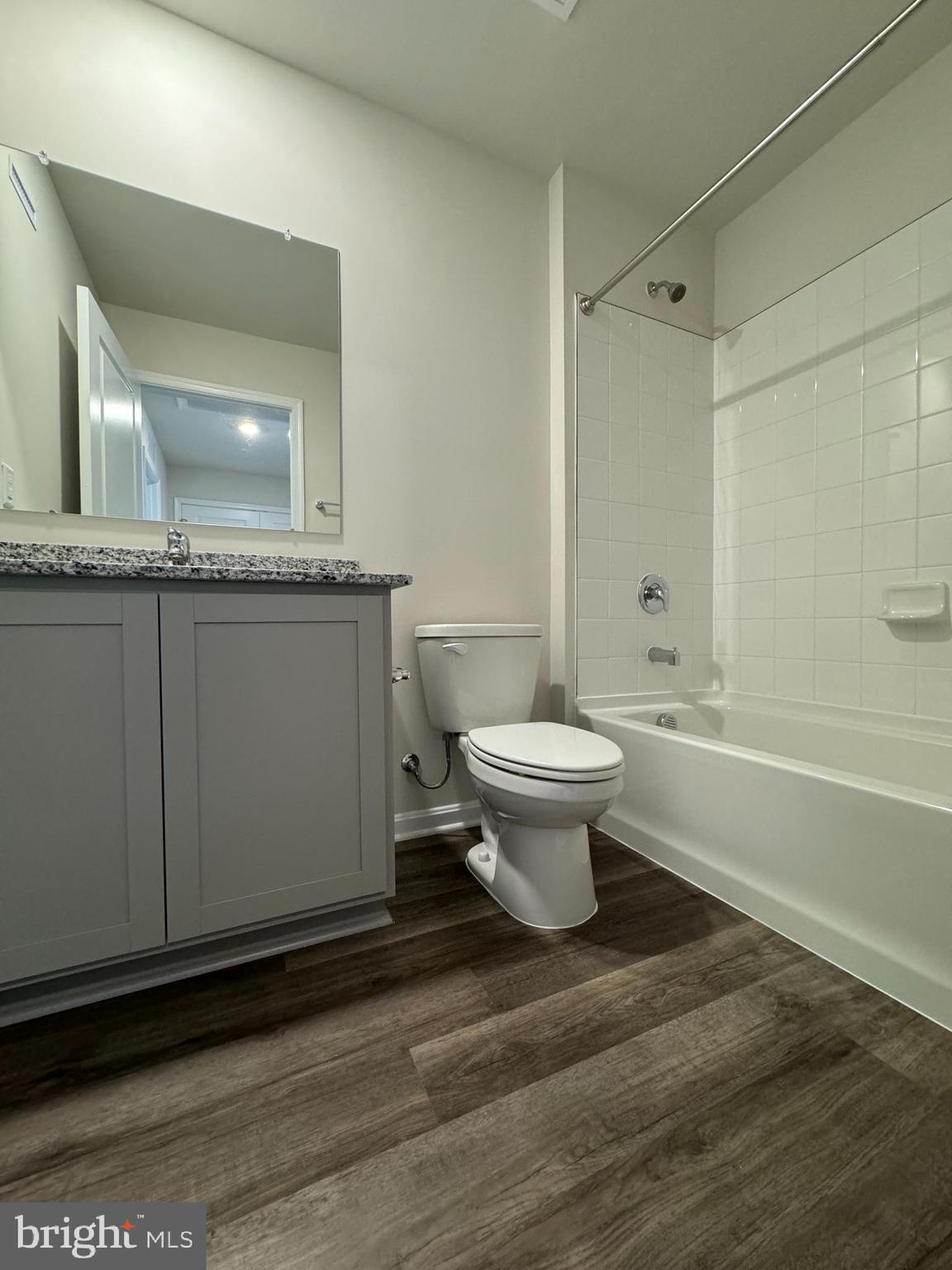 VALLEY VIEW - Residential Lease