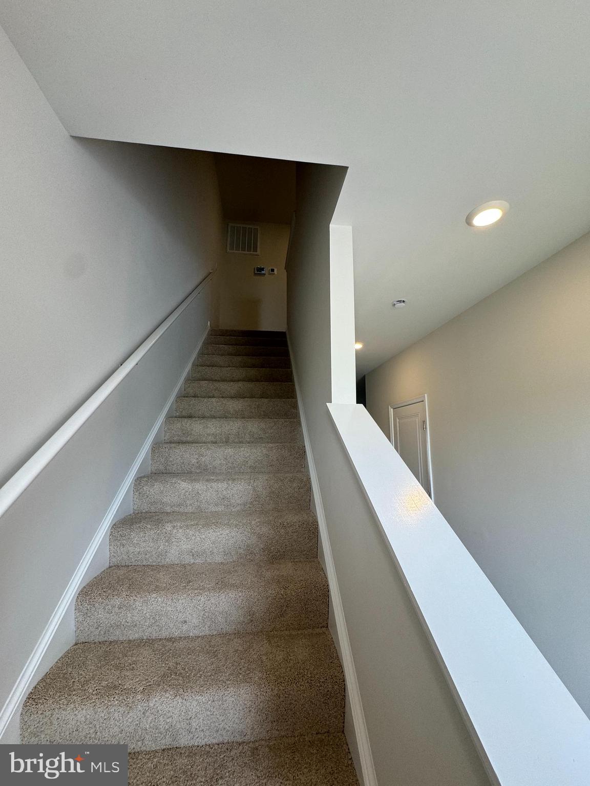 VALLEY VIEW - Residential Lease