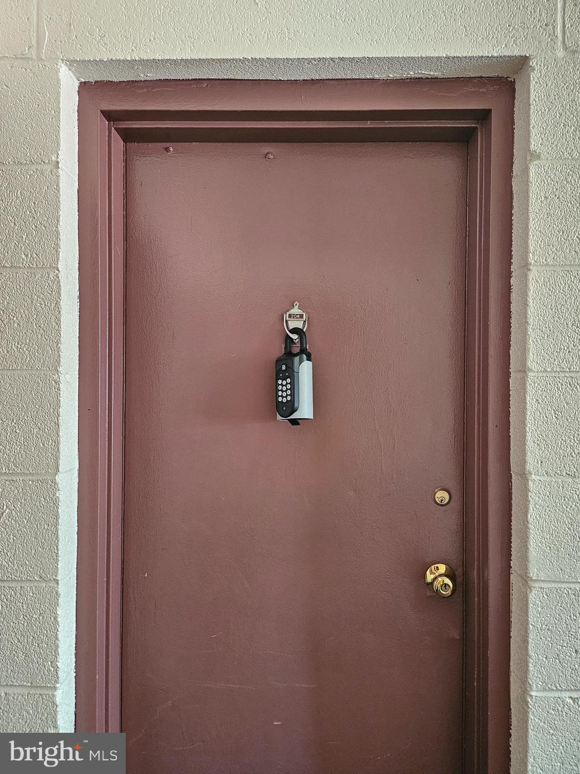 TIMBERLANE VILLAGE GARDEN CONDOMINIUMS - Residential Lease