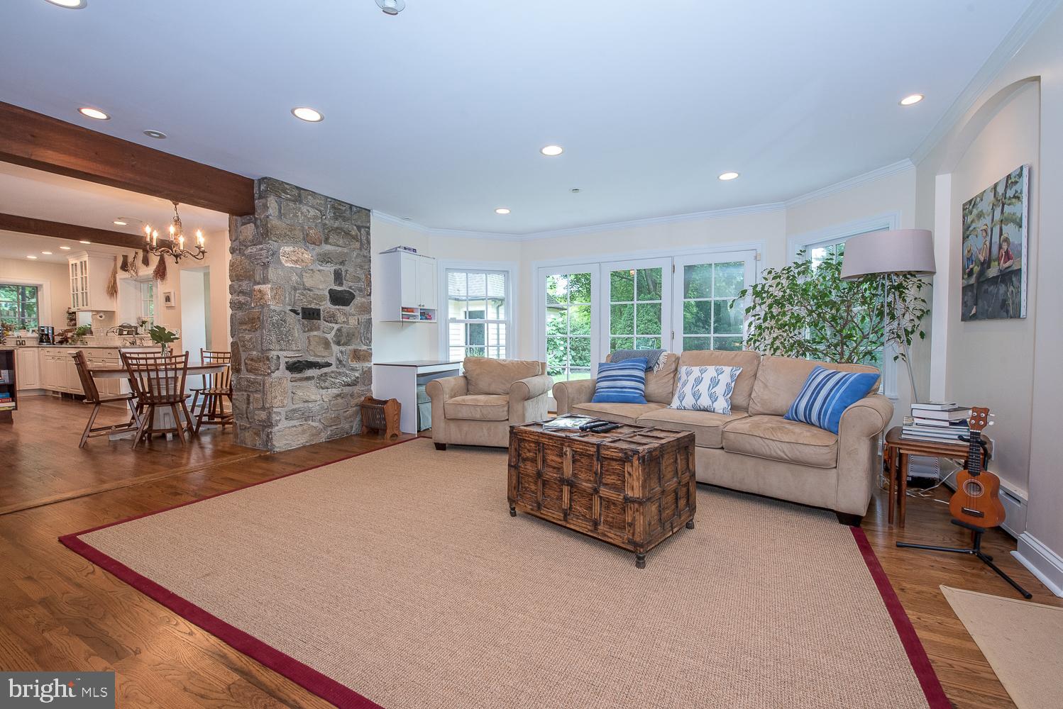 ASHWOOD MANOR - Residential Lease