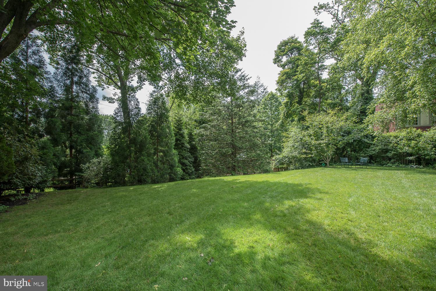 ASHWOOD MANOR - Residential Lease
