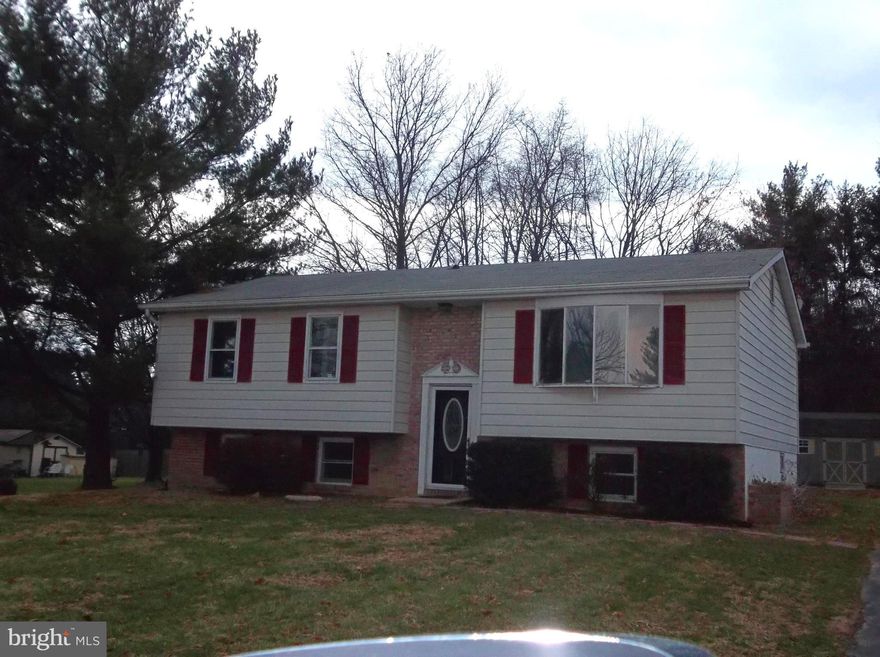 Large Bi-level with finished lower level on large lot in Shah Valley . 4 bedroom 2 baths .  Family room on lower level .  Needs a little TLC but lots of potential .Large shed for storage .  Great home for the price !