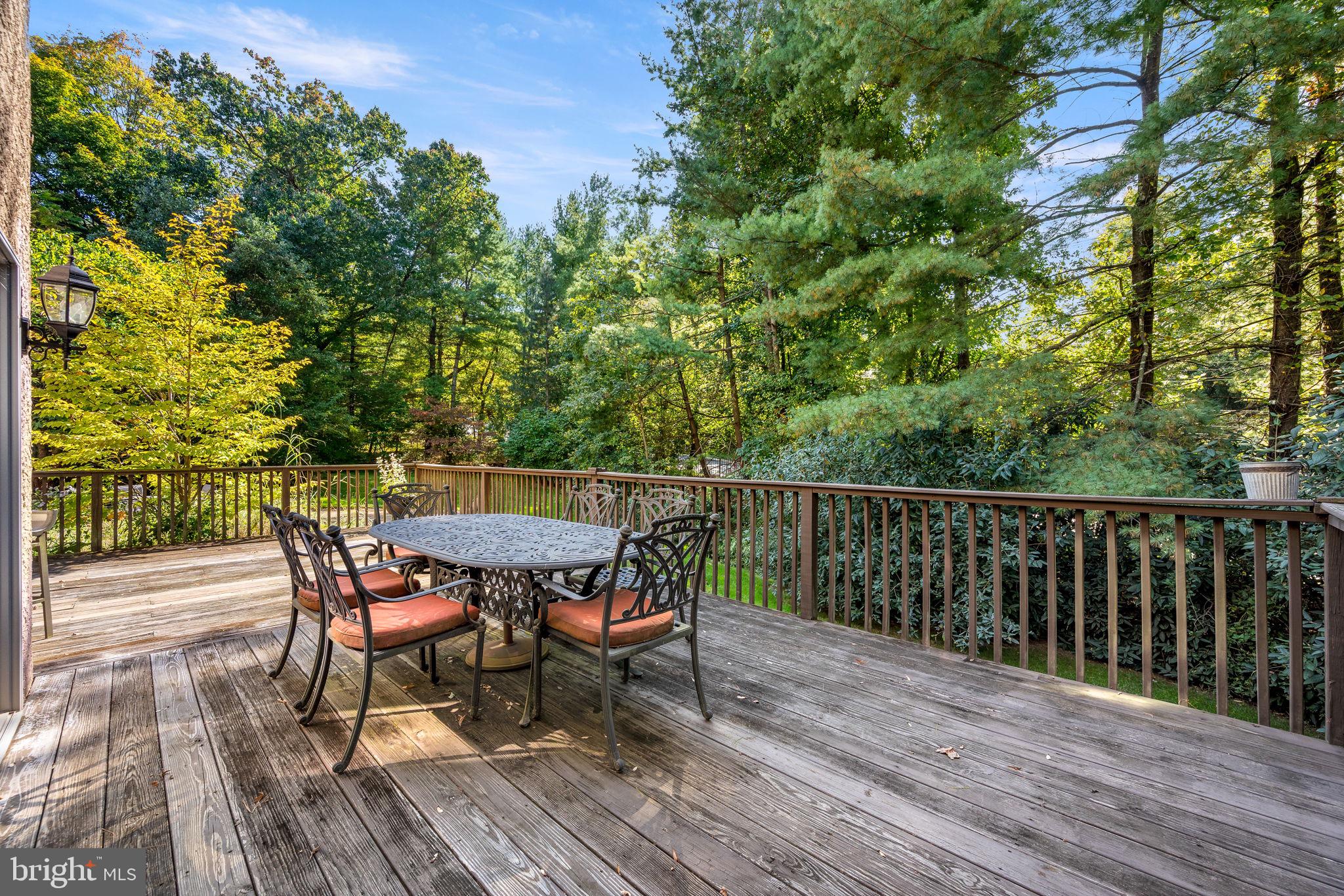 GLADWYNE - Residential