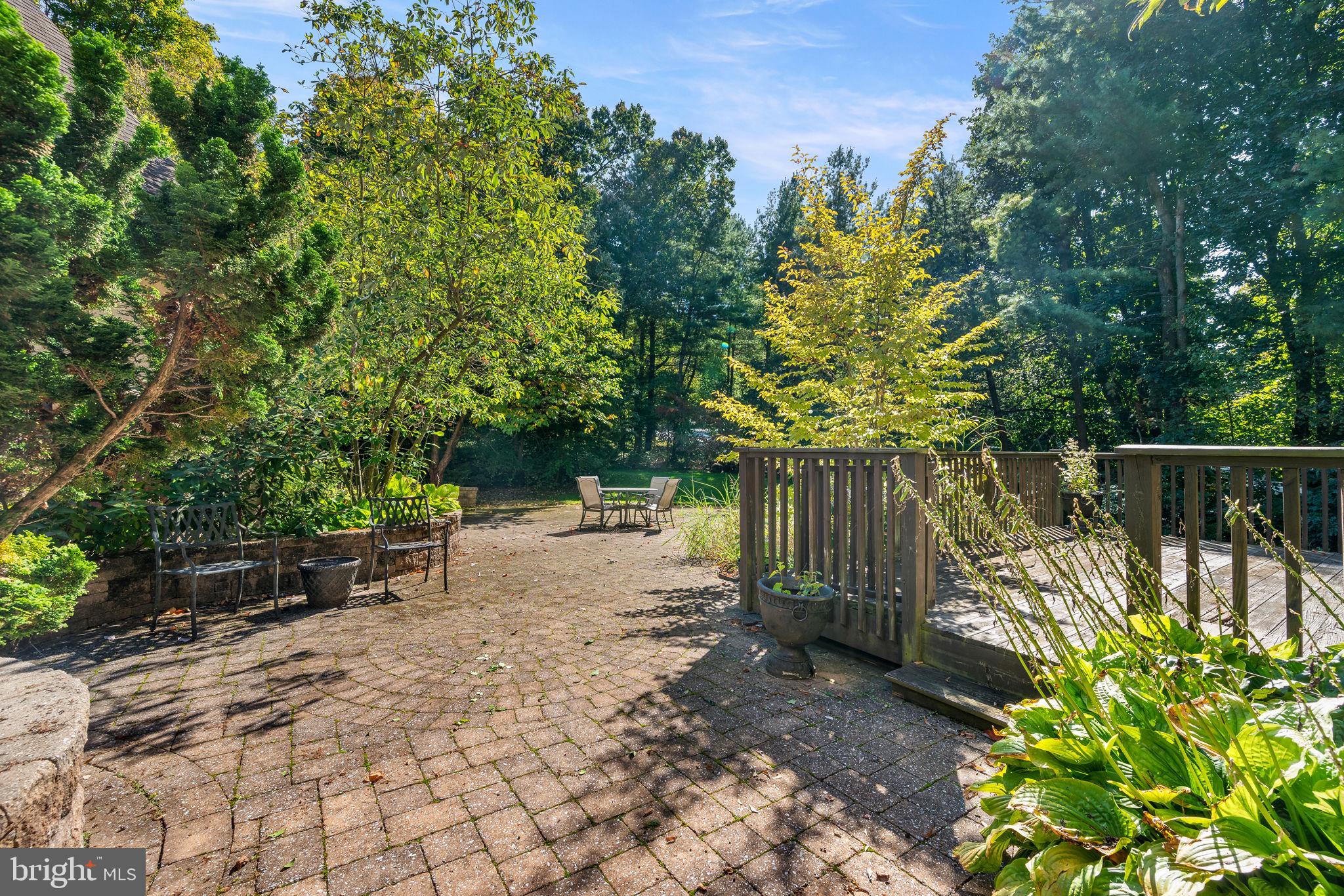 GLADWYNE - Residential