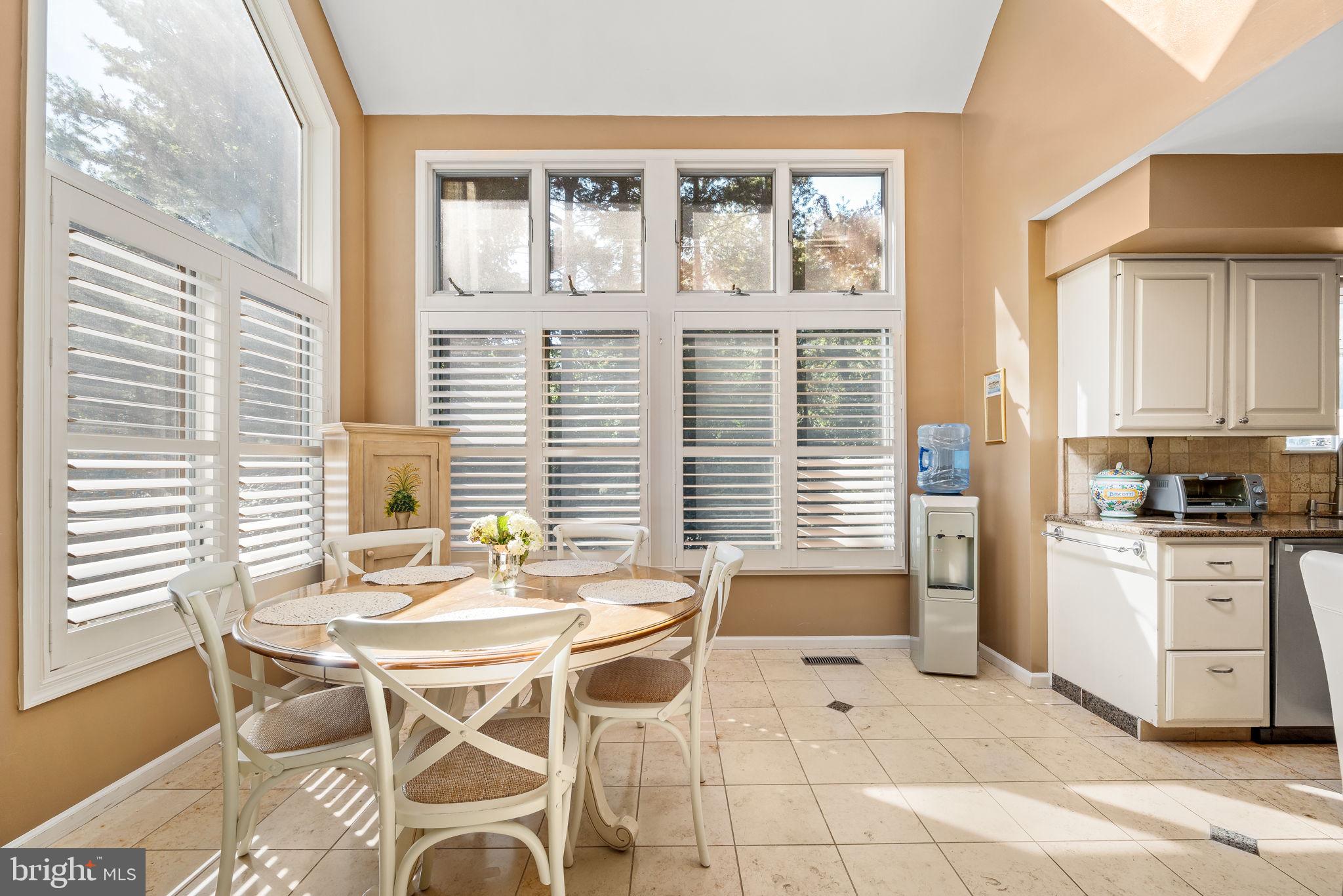 GLADWYNE - Residential