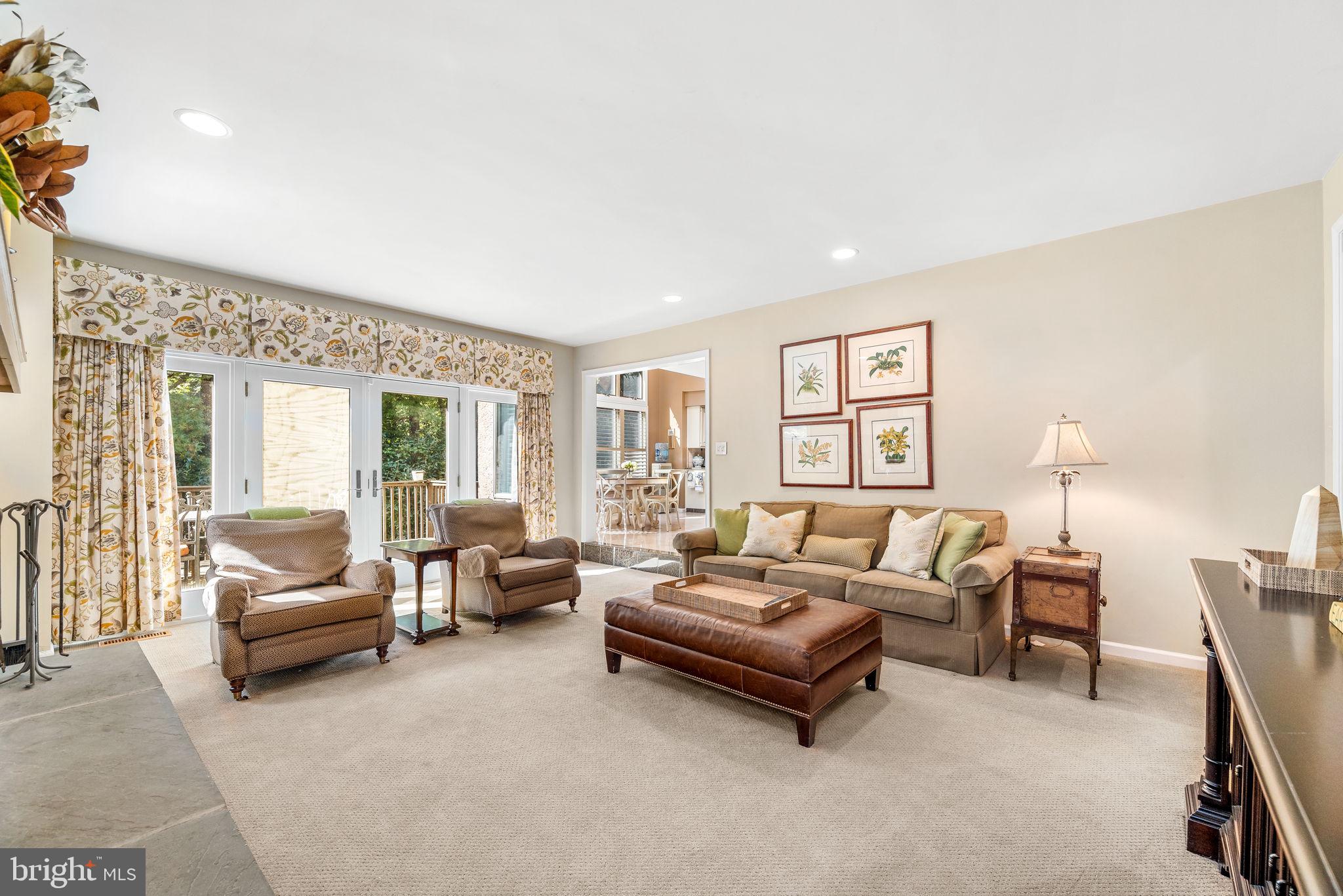 GLADWYNE - Residential