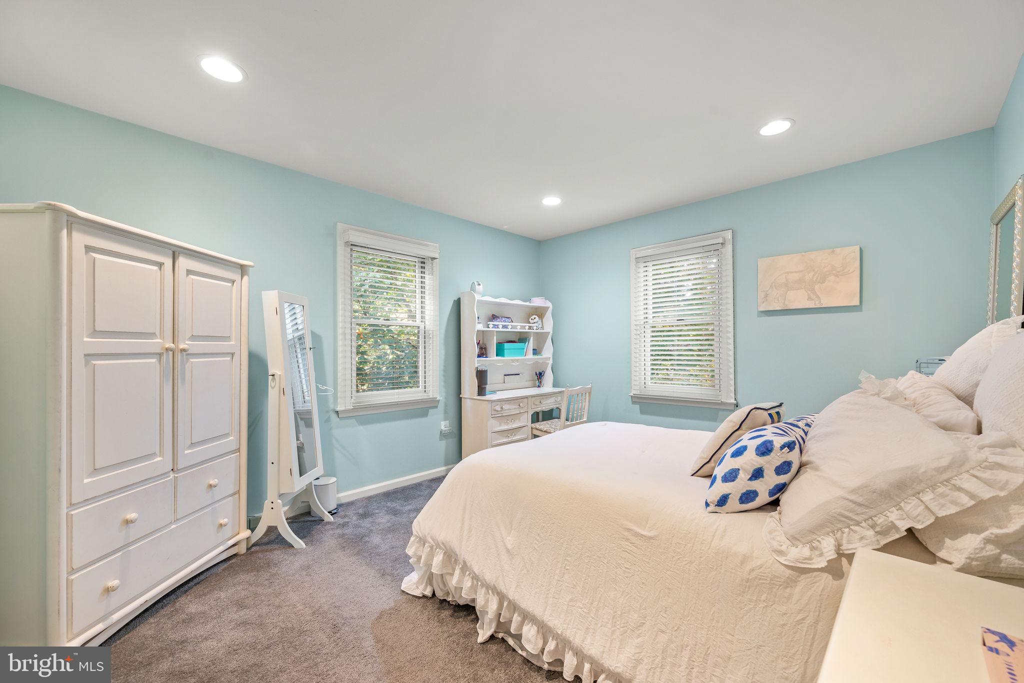 GLADWYNE - Residential