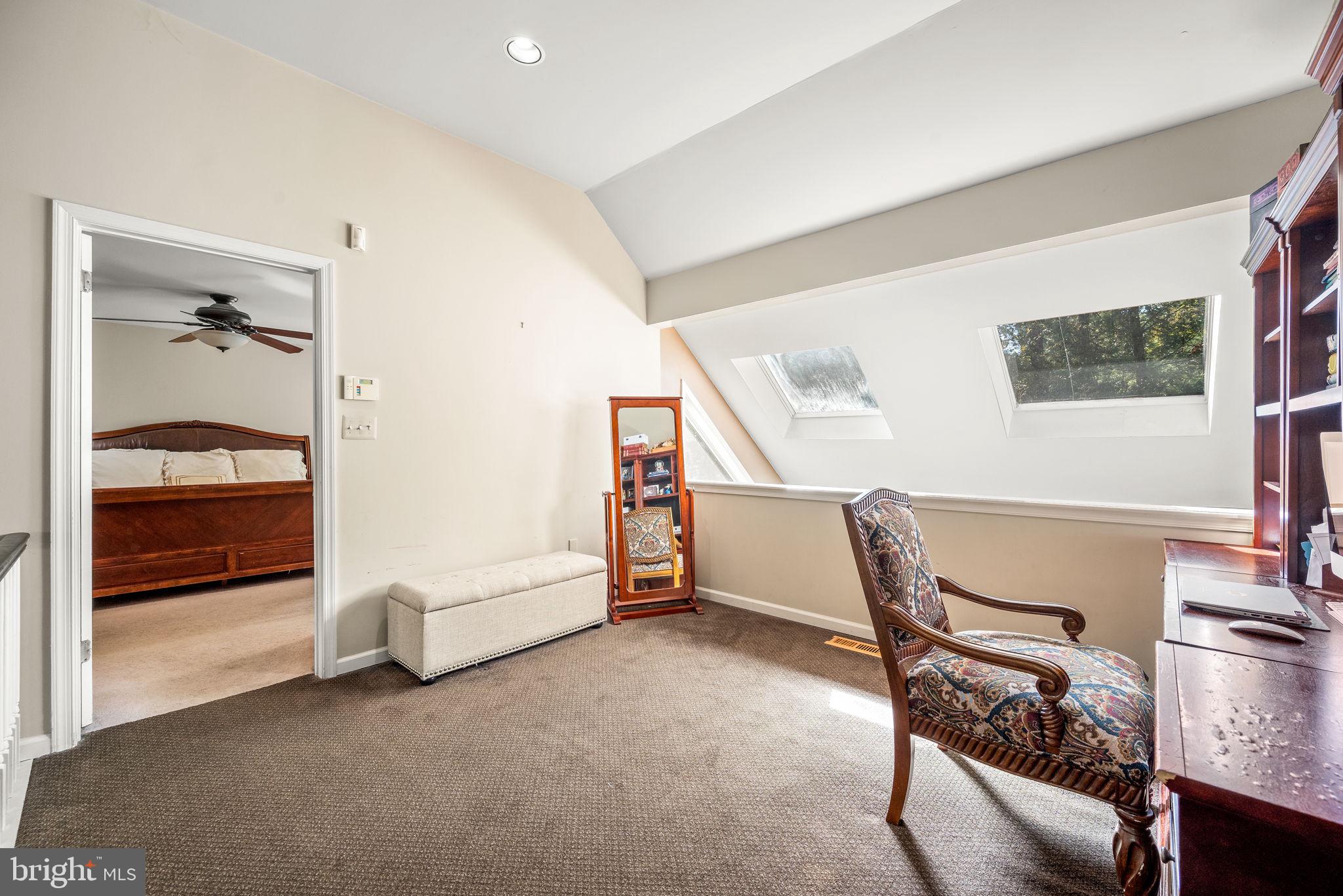 GLADWYNE - Residential