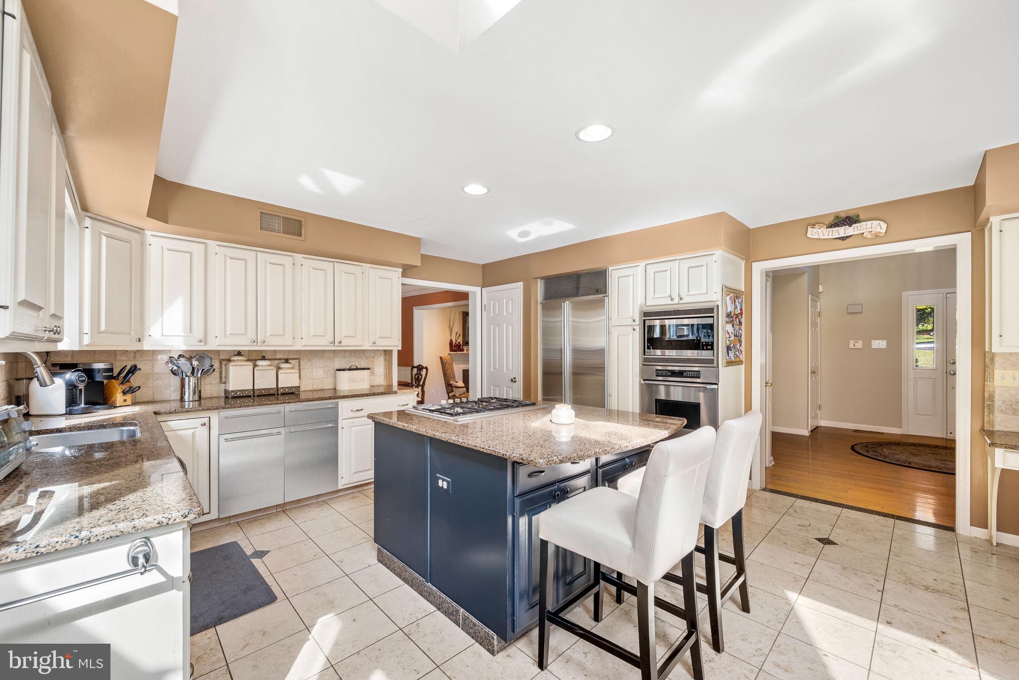 GLADWYNE - Residential