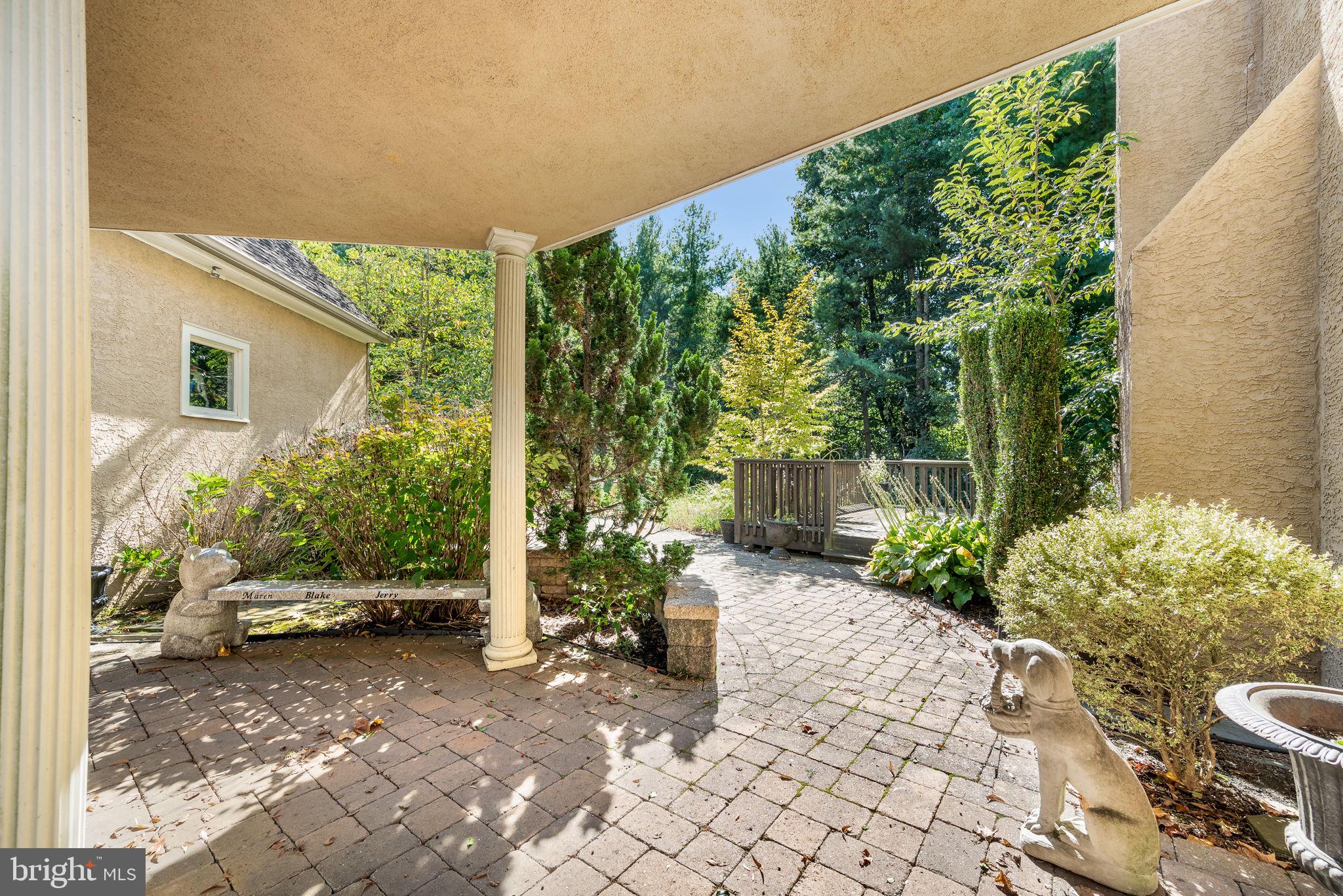 GLADWYNE - Residential