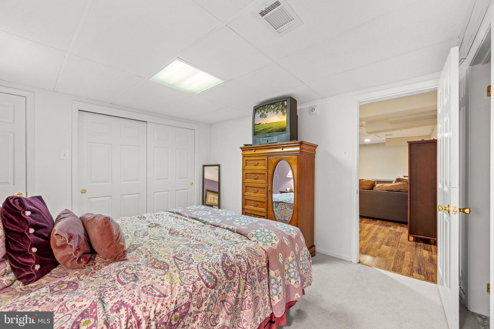 GLADWYNE - Residential