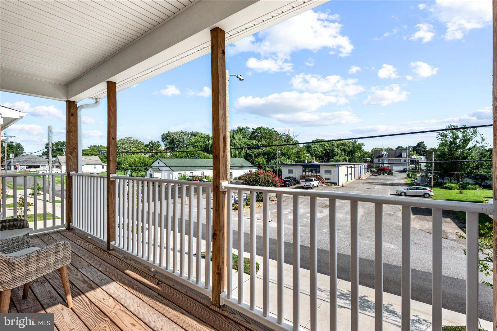 COLONIAL BEACH - Residential