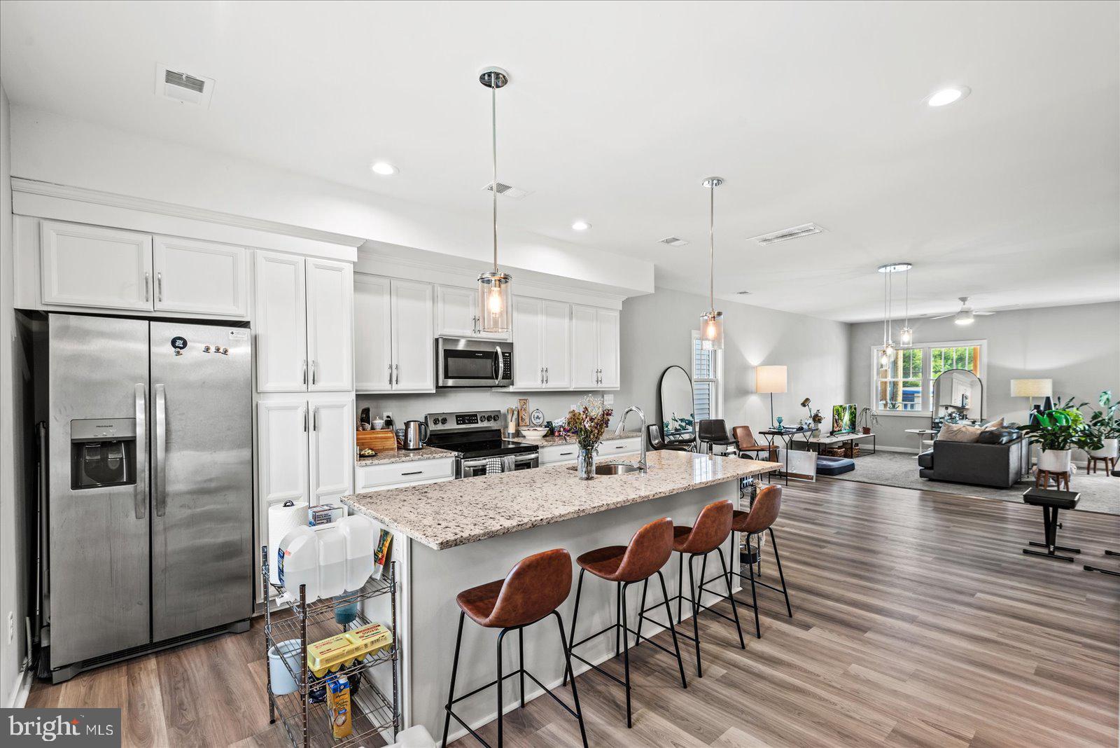 COLONIAL BEACH - Residential