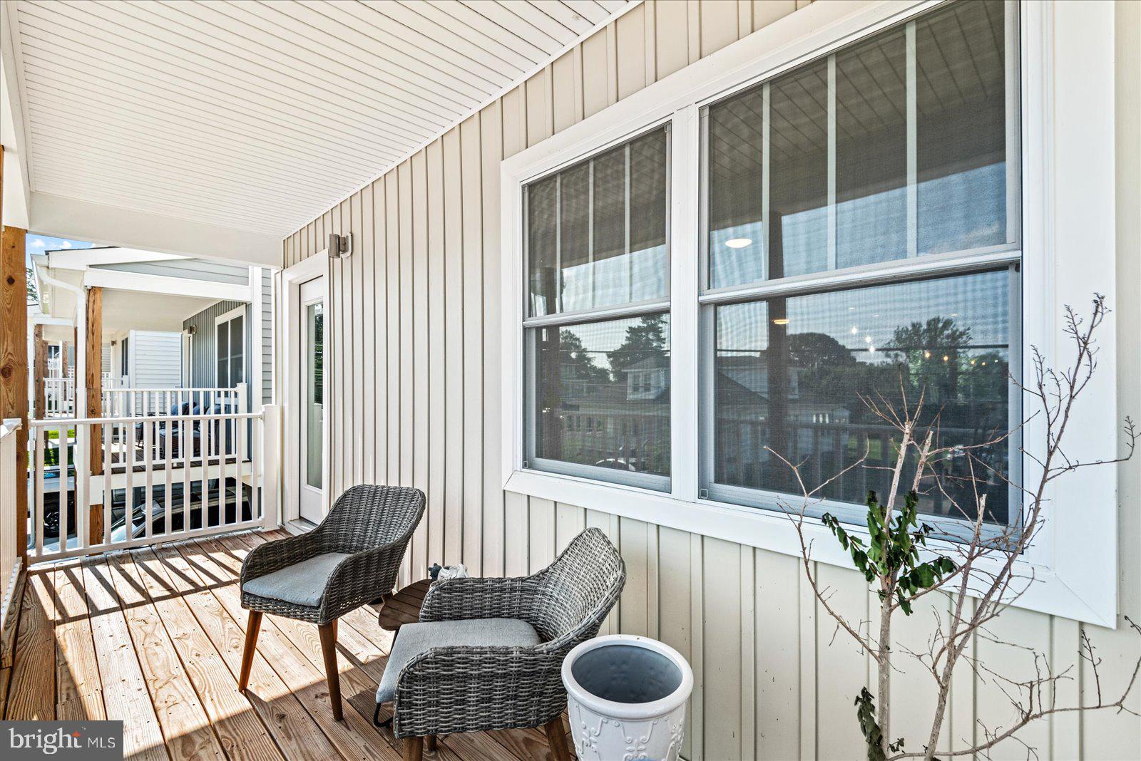 COLONIAL BEACH - Residential