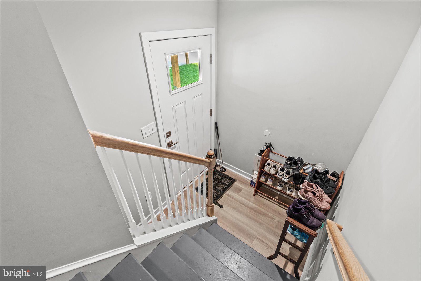 COLONIAL BEACH - Residential