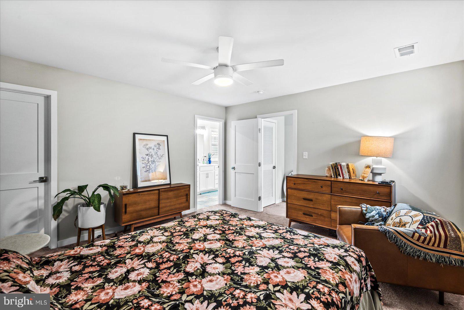 COLONIAL BEACH - Residential