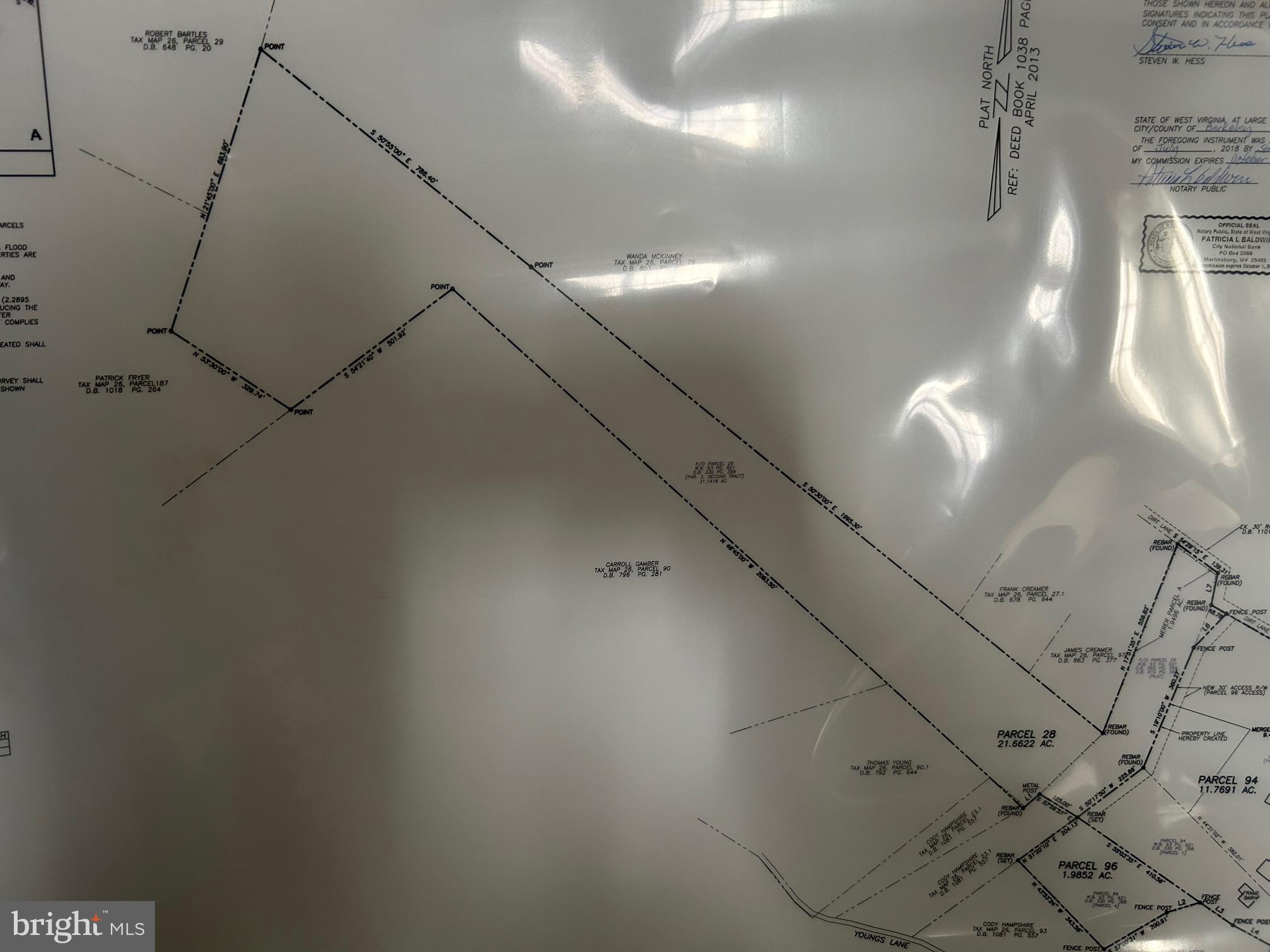 Main image without alt text