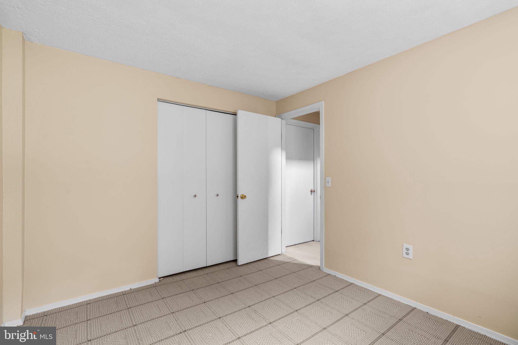 ULMSTEAD GARDENS - Residential