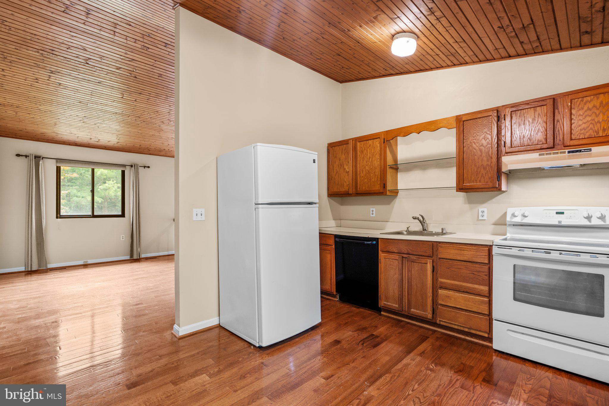 ULMSTEAD GARDENS - Residential