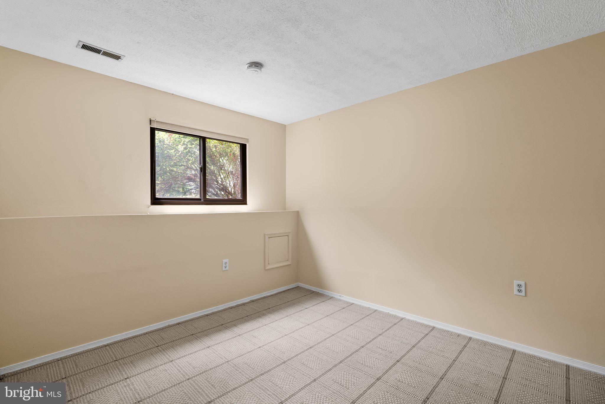 ULMSTEAD GARDENS - Residential