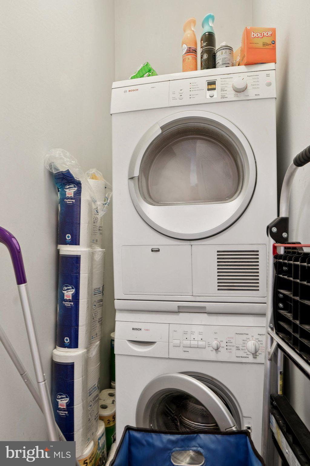 AVENUE OF THE ARTS - Residential