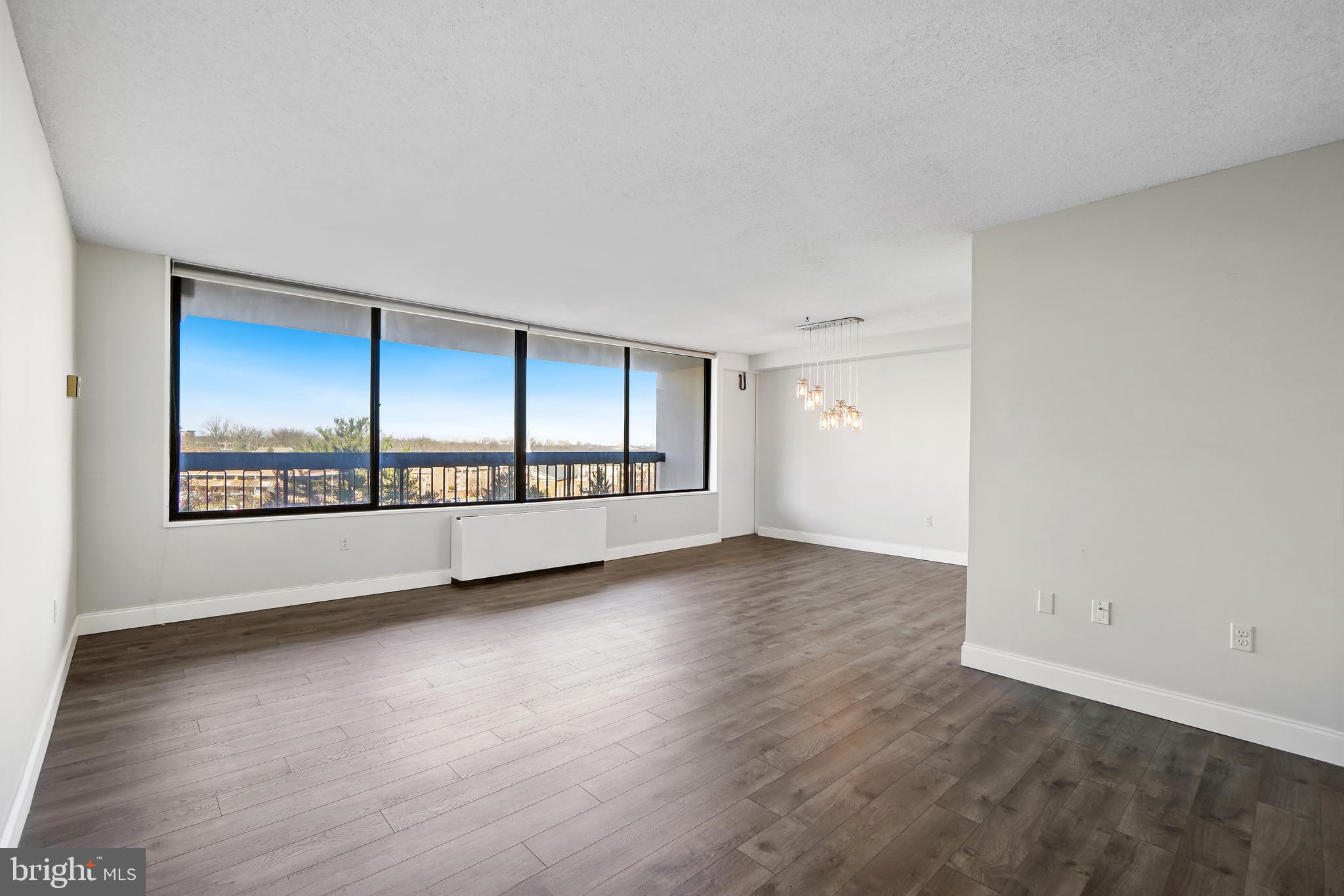 SKYLINE PLAZA - Residential