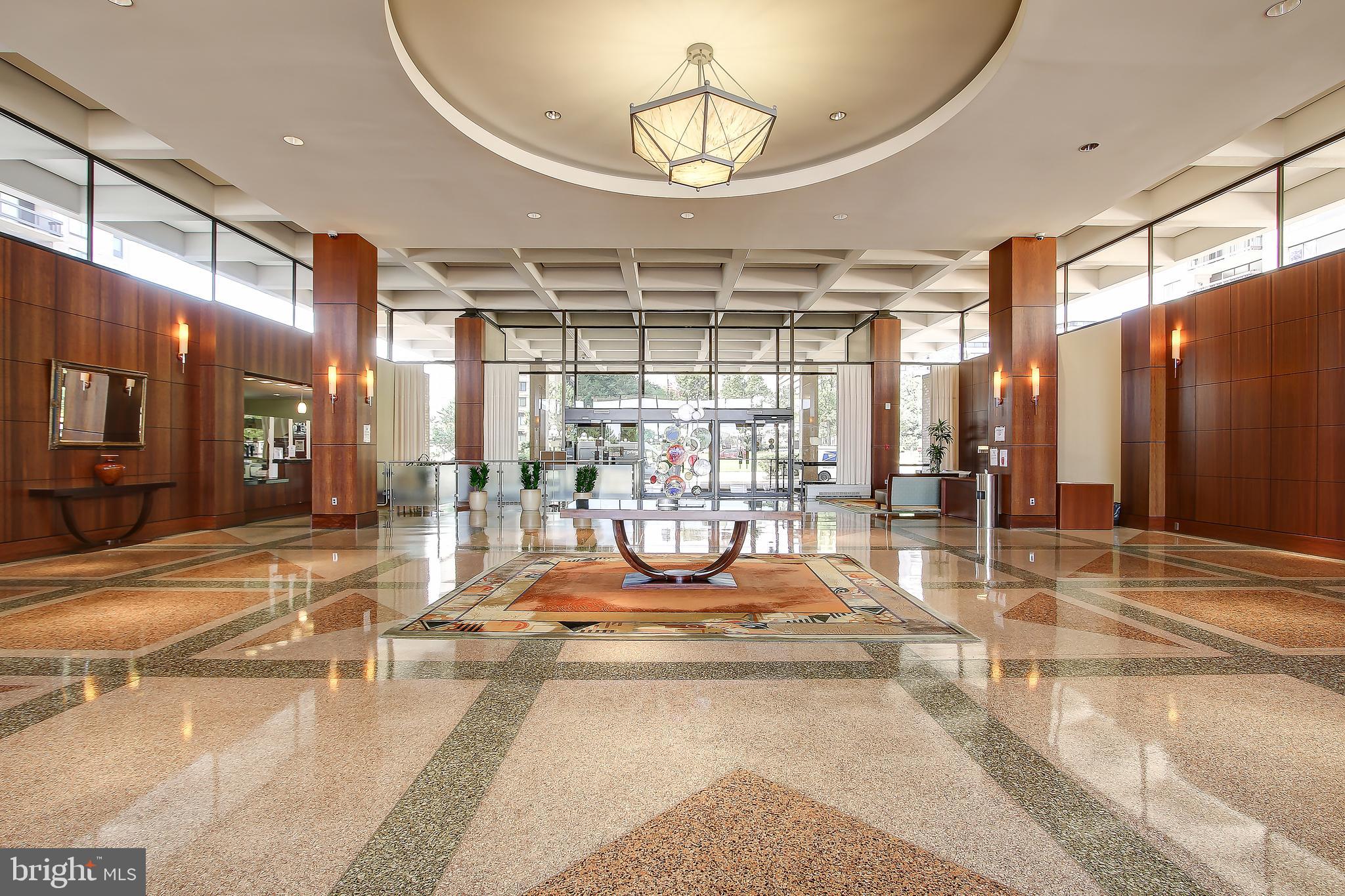 SKYLINE PLAZA - Residential