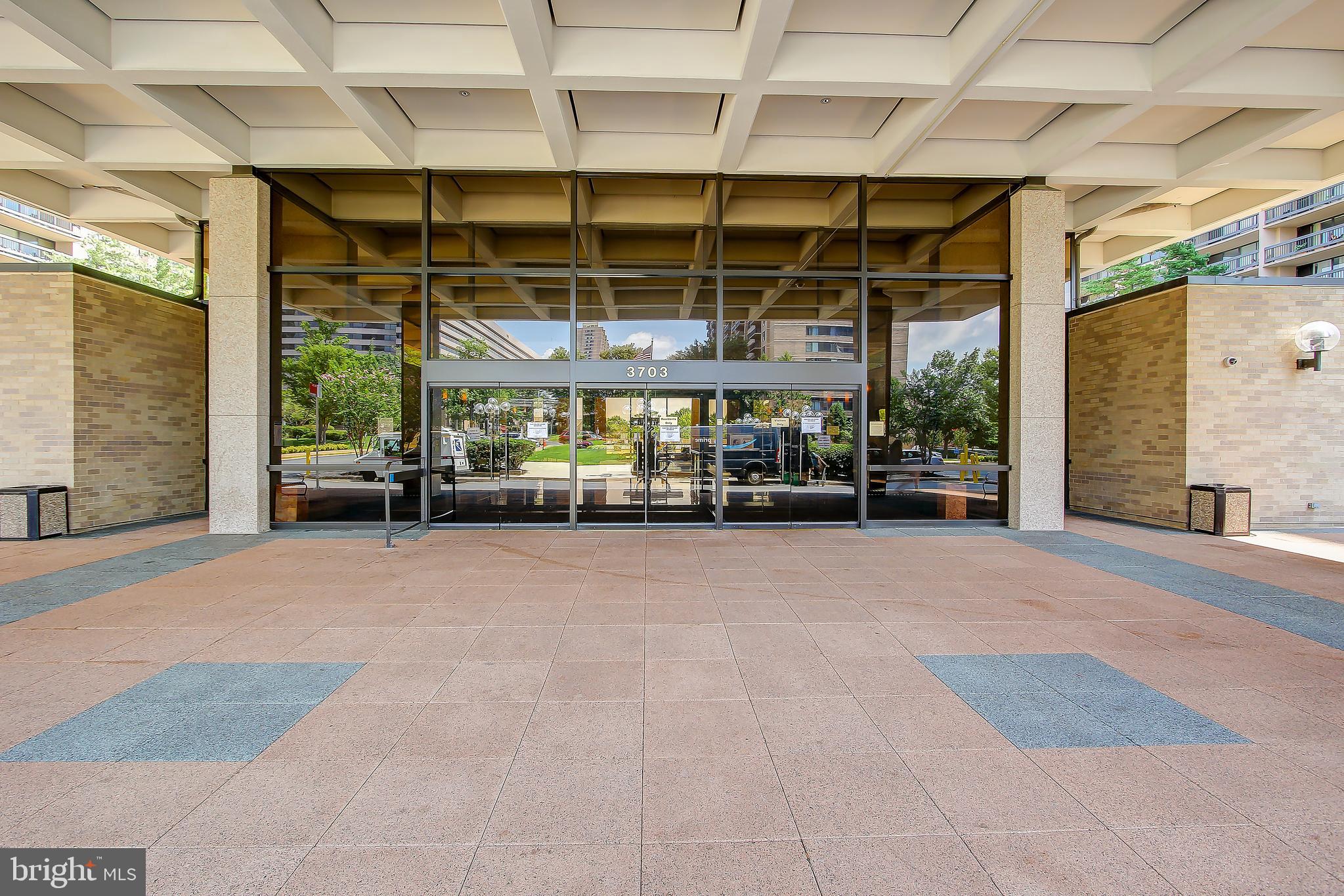 SKYLINE PLAZA - Residential