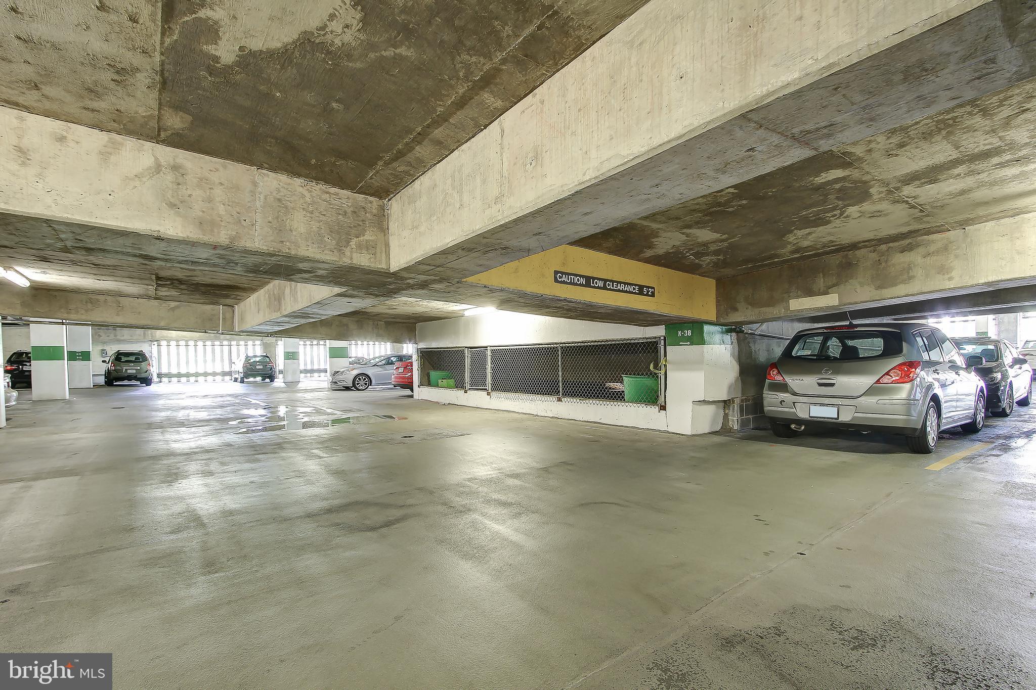 SKYLINE PLAZA - Residential