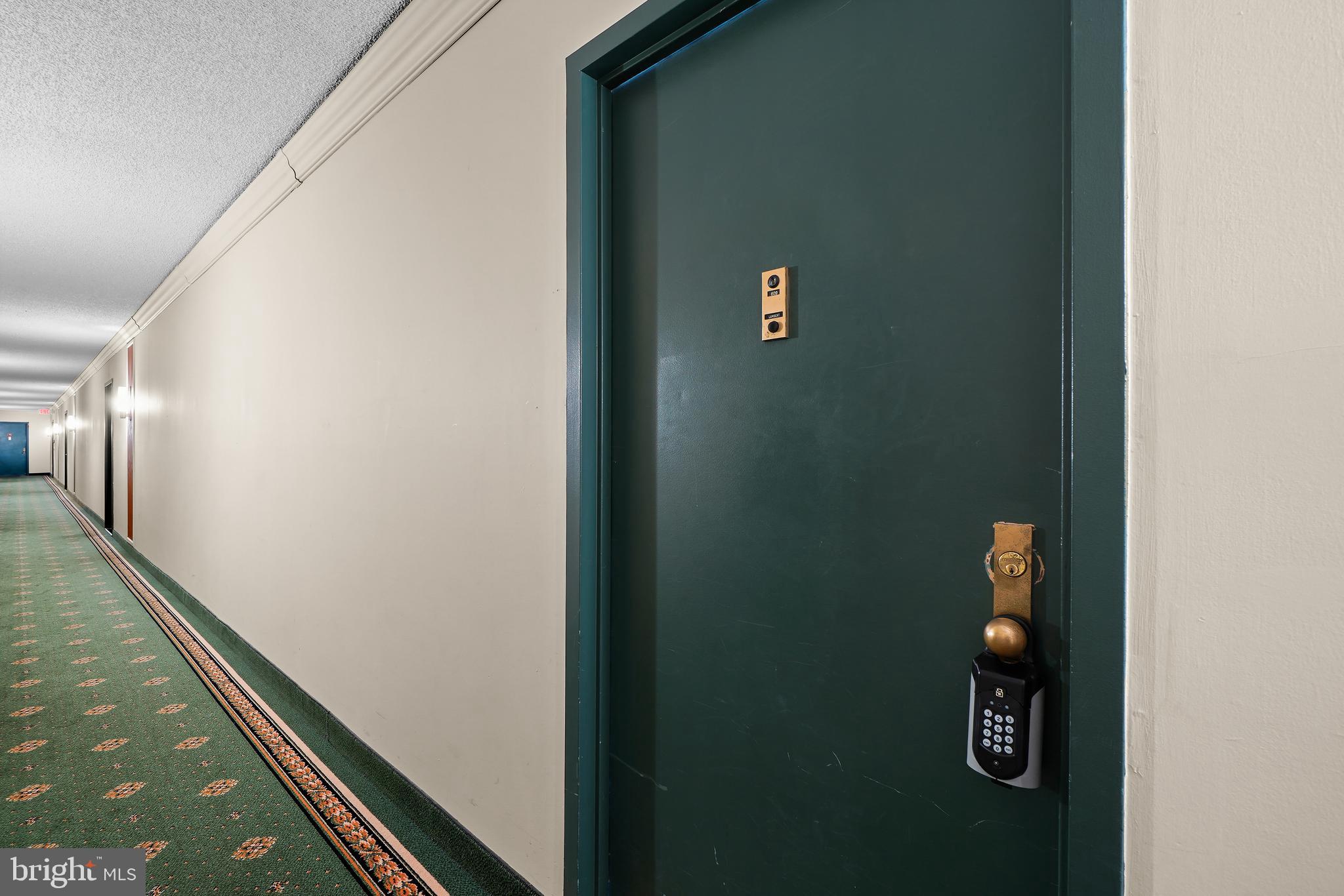 SKYLINE PLAZA - Residential