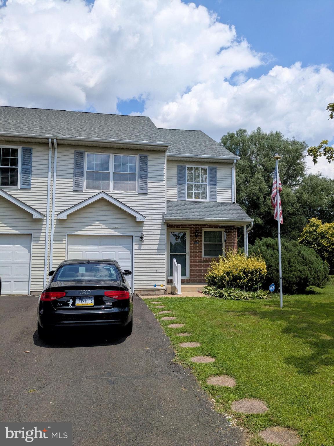 6176 MOUNTAIN LAUREL COURT
